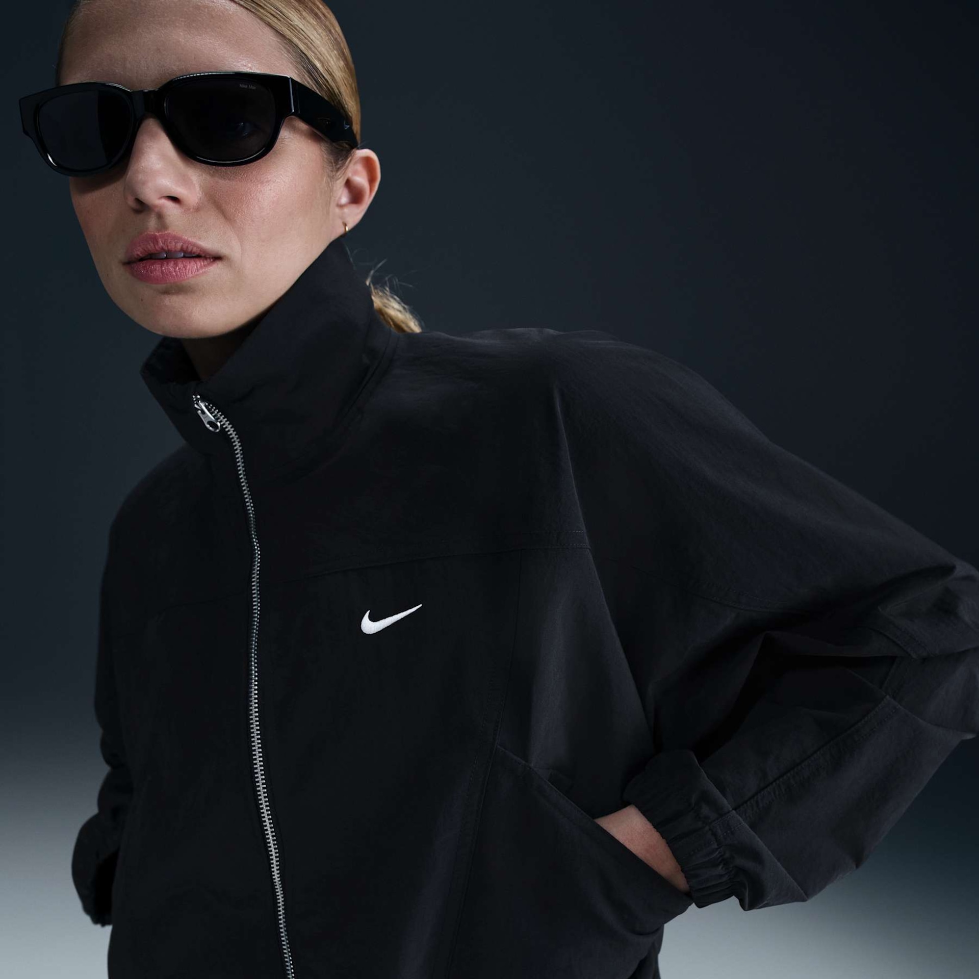 Jaqueta Nike Sportswear Feminina - Foto 1