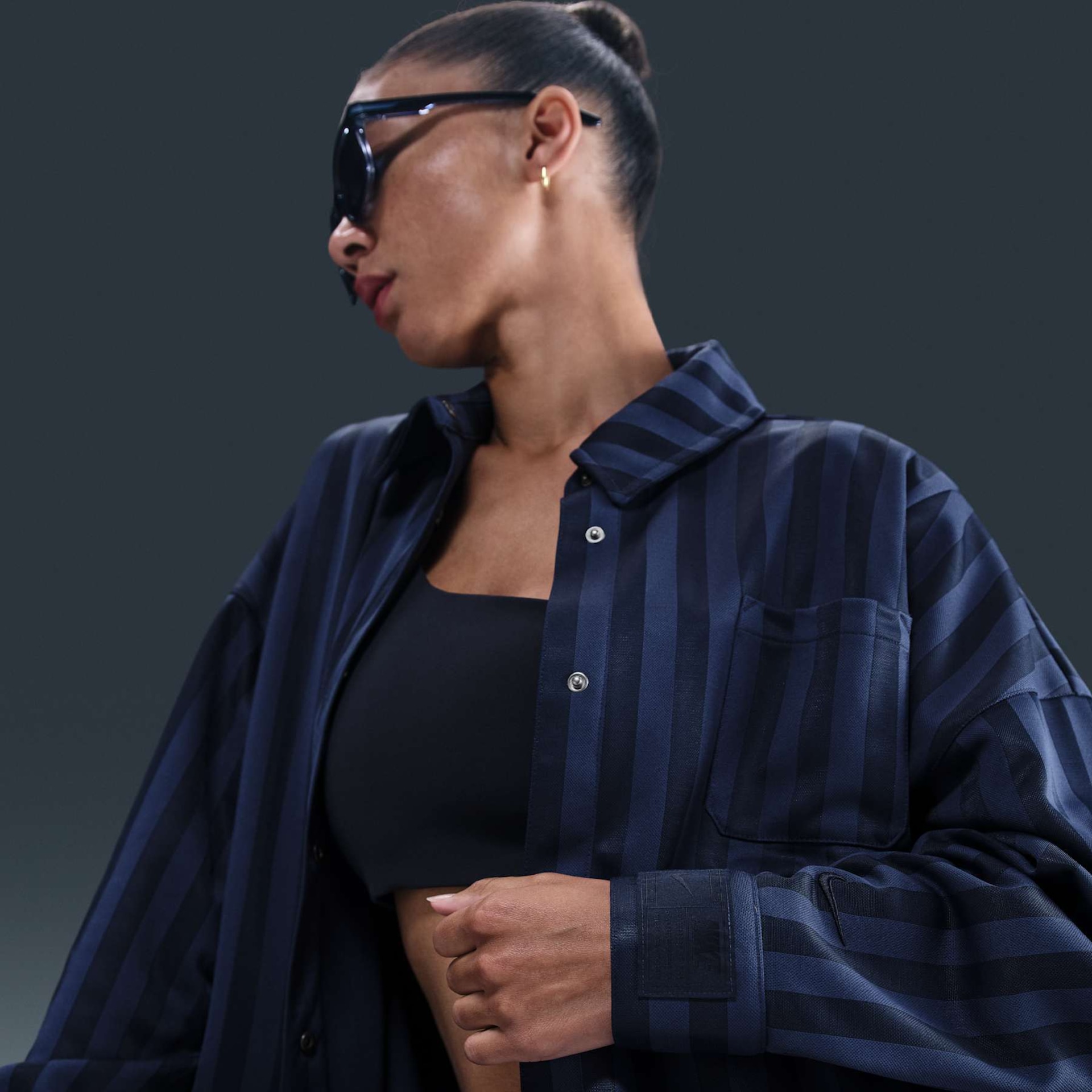 Camisa Nike Sportswear Stripe Feminina - Foto 3