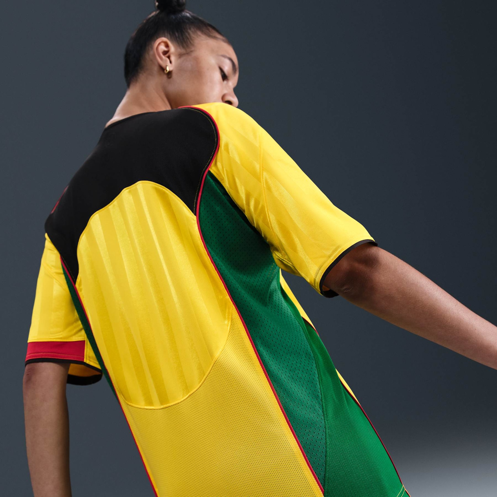 Camiseta Nike Total 90 Energy Masculina - Foto 4