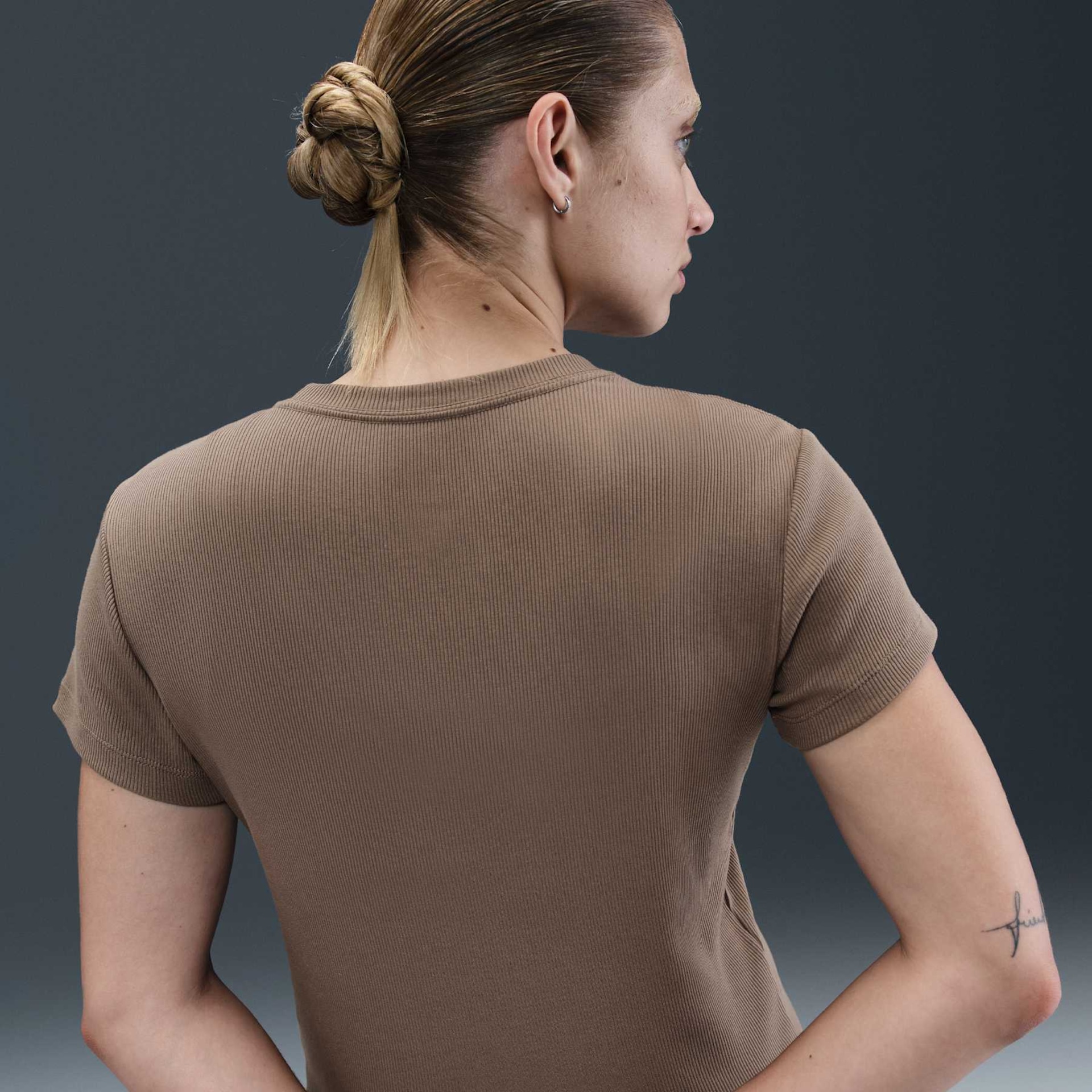 Camiseta Nike Sportswear Feminina - Foto 2