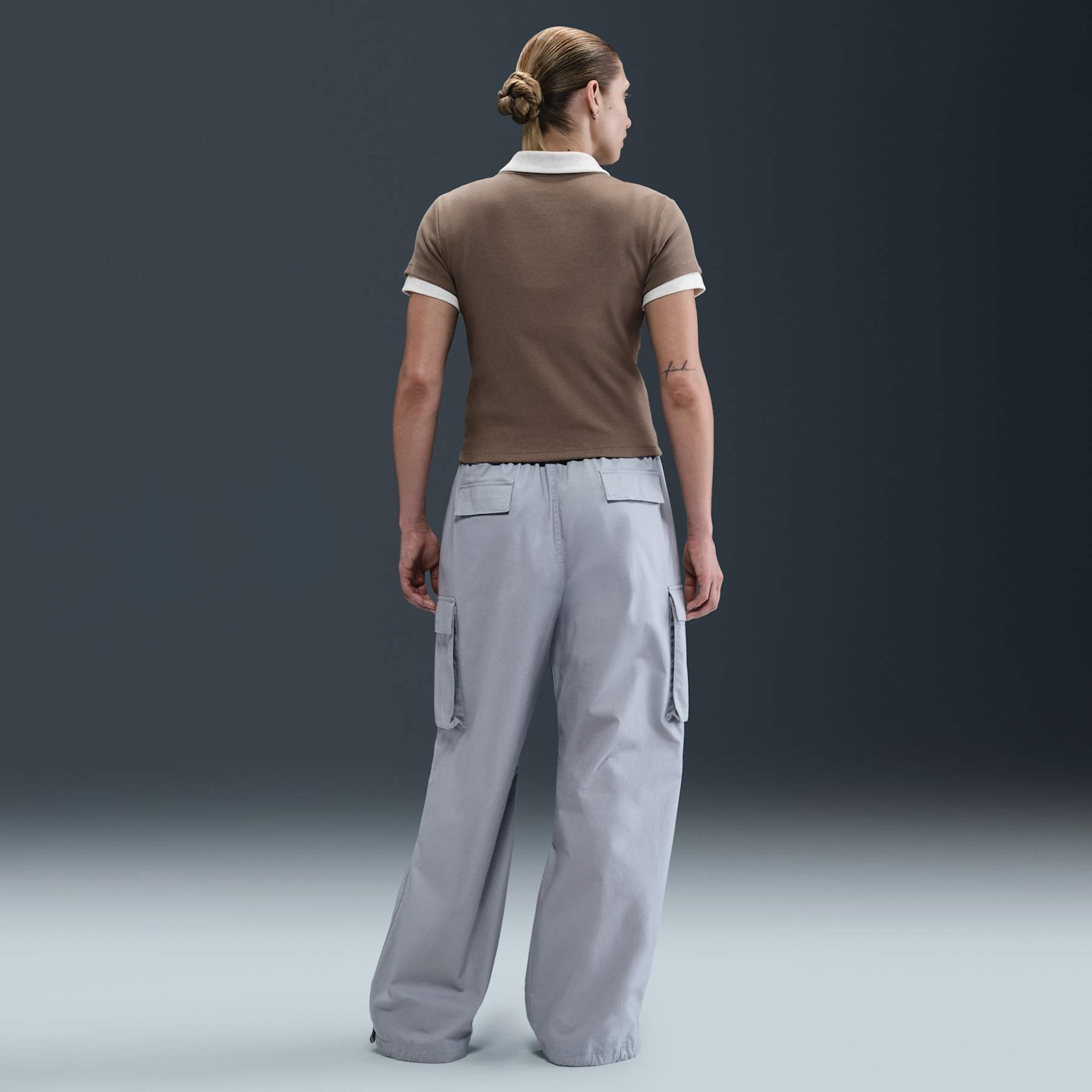 Camiseta Nike Sportswear Feminina - Foto 5