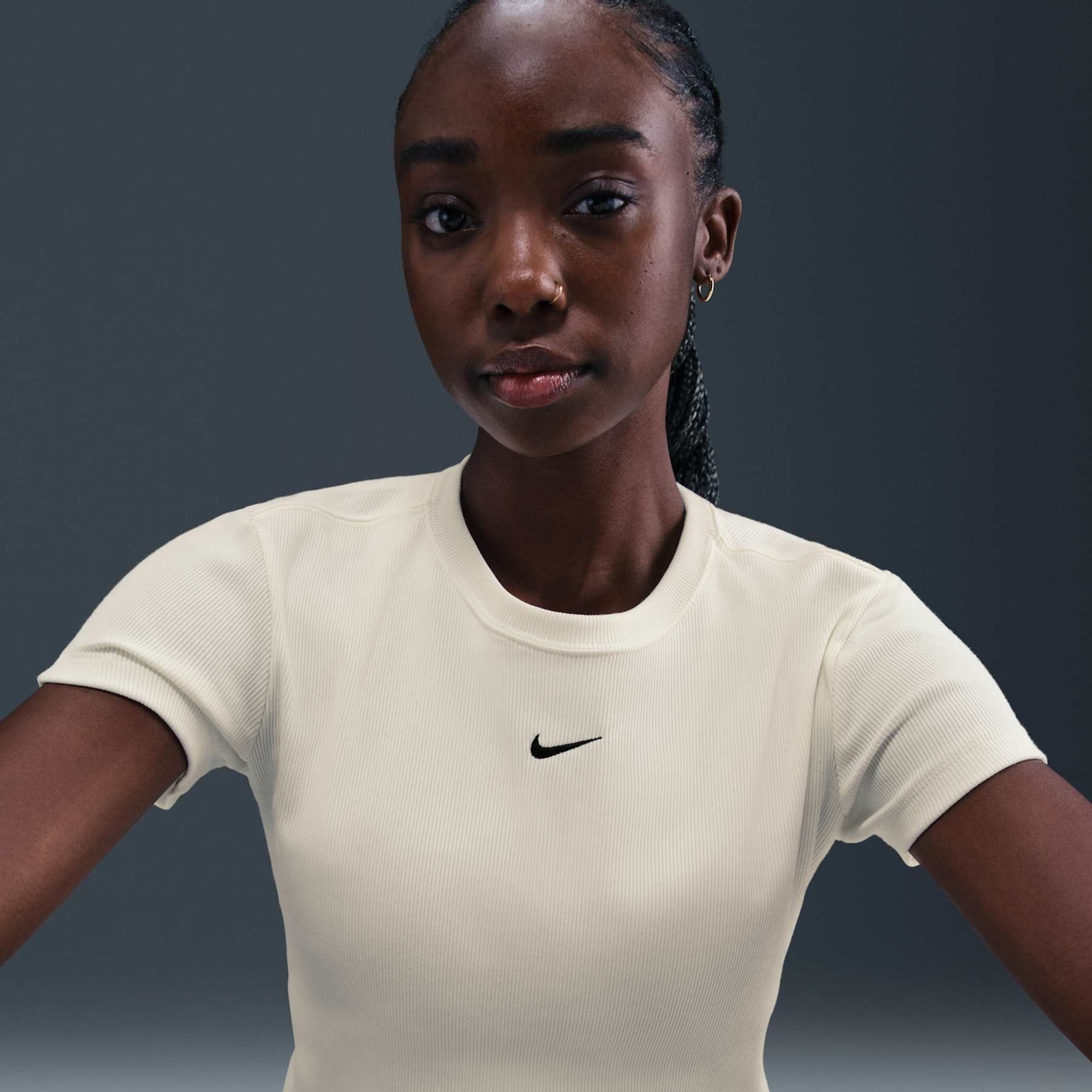 Camiseta Nike Sportswear Feminina - Foto 3