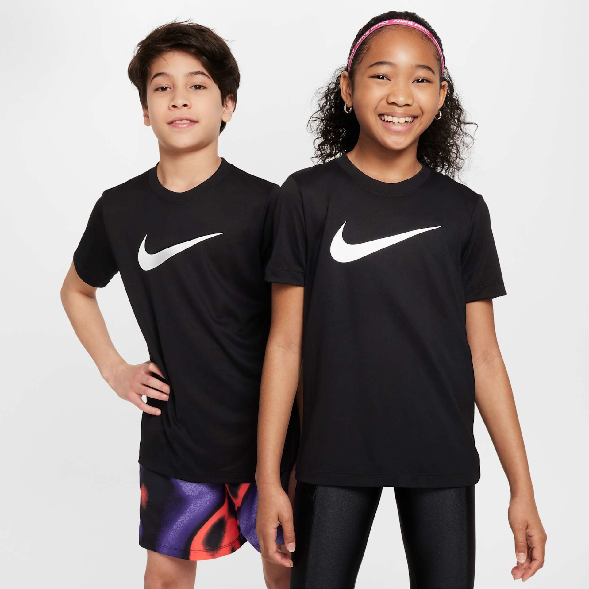 Imagem principal de Camiseta Nike Dri-FIT Legend Swoosh Infantil
