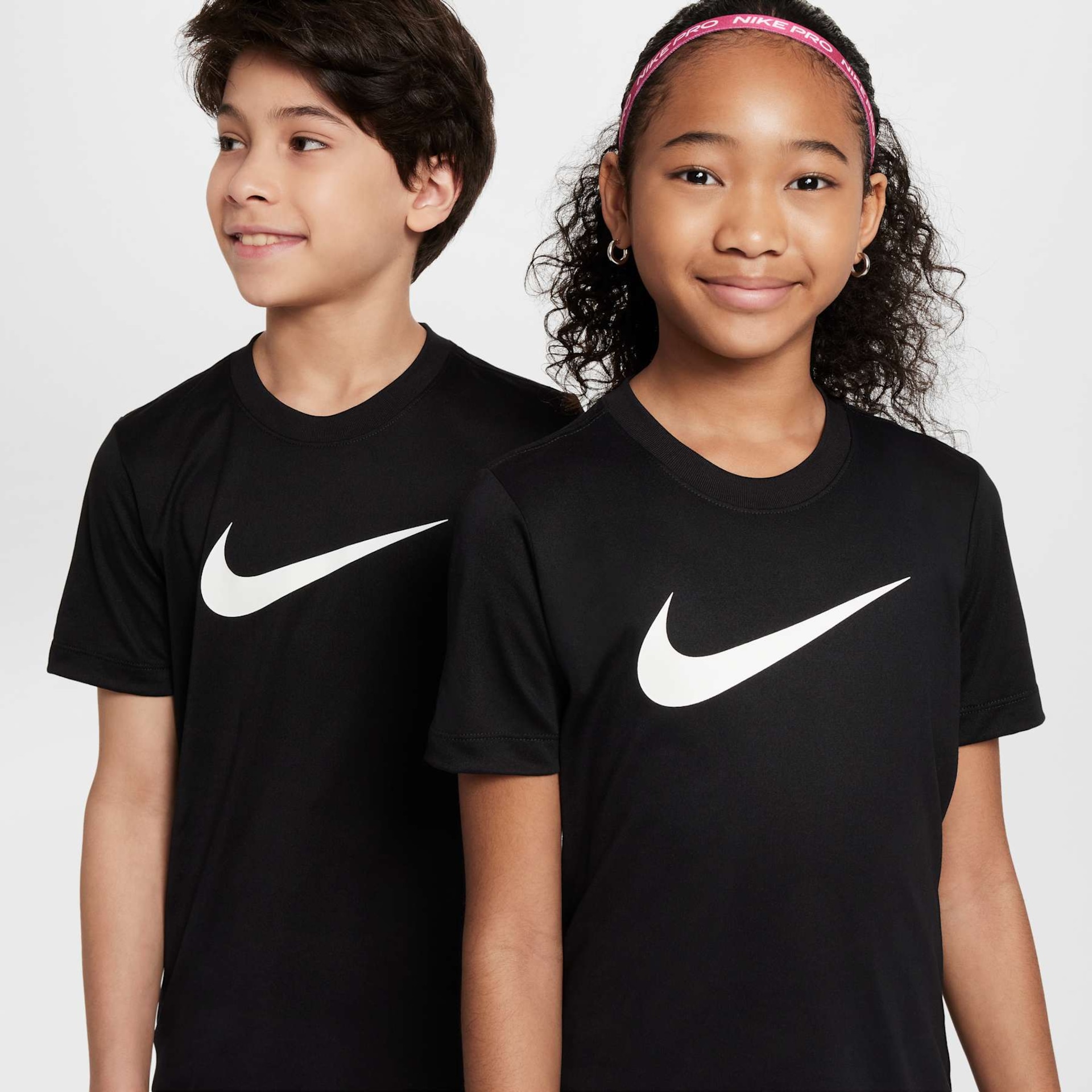 Camiseta Nike Dri-FIT Legend Swoosh Infantil - Foto 3