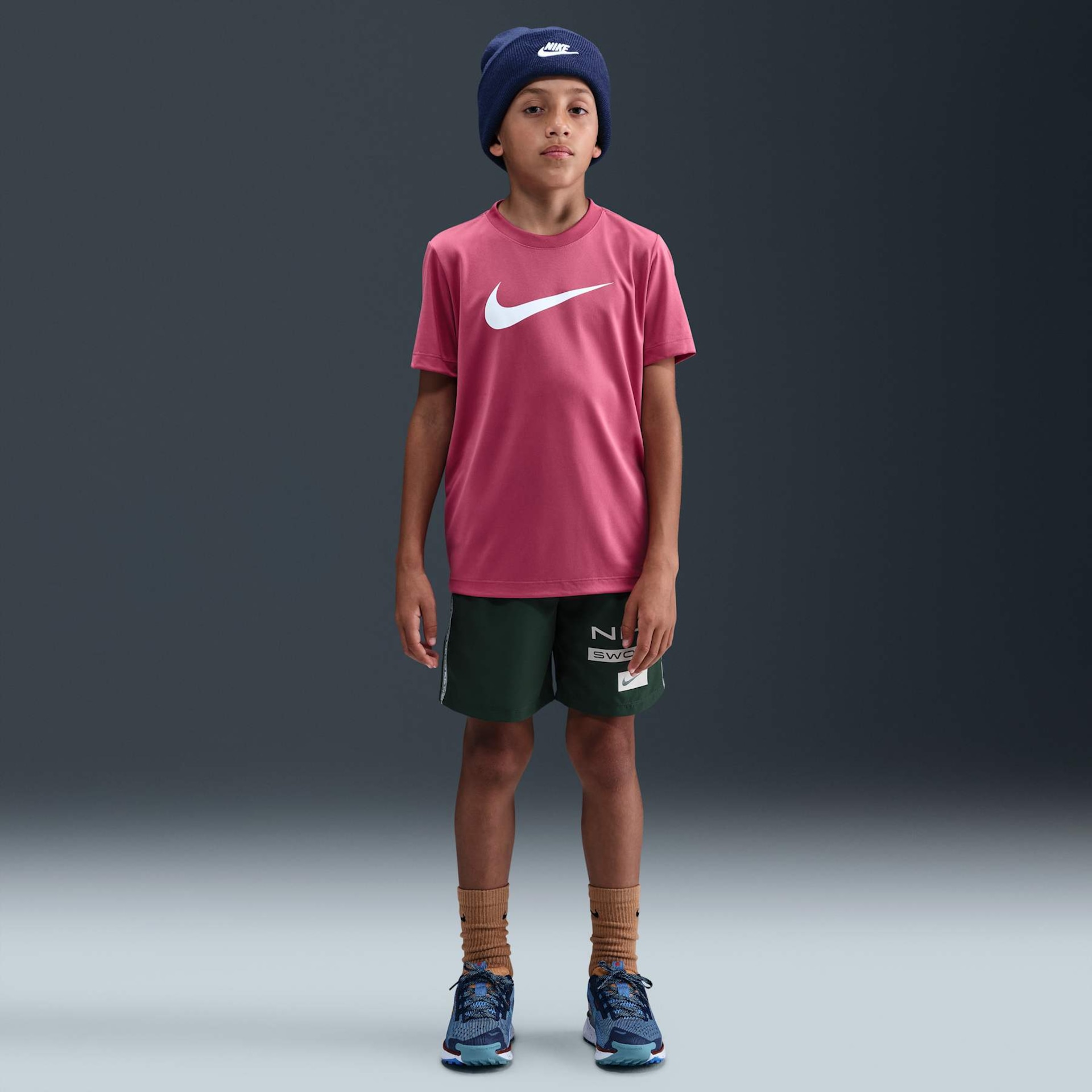 Camiseta Nike Dri-FIT Legend Swoosh Infantil - Foto 4