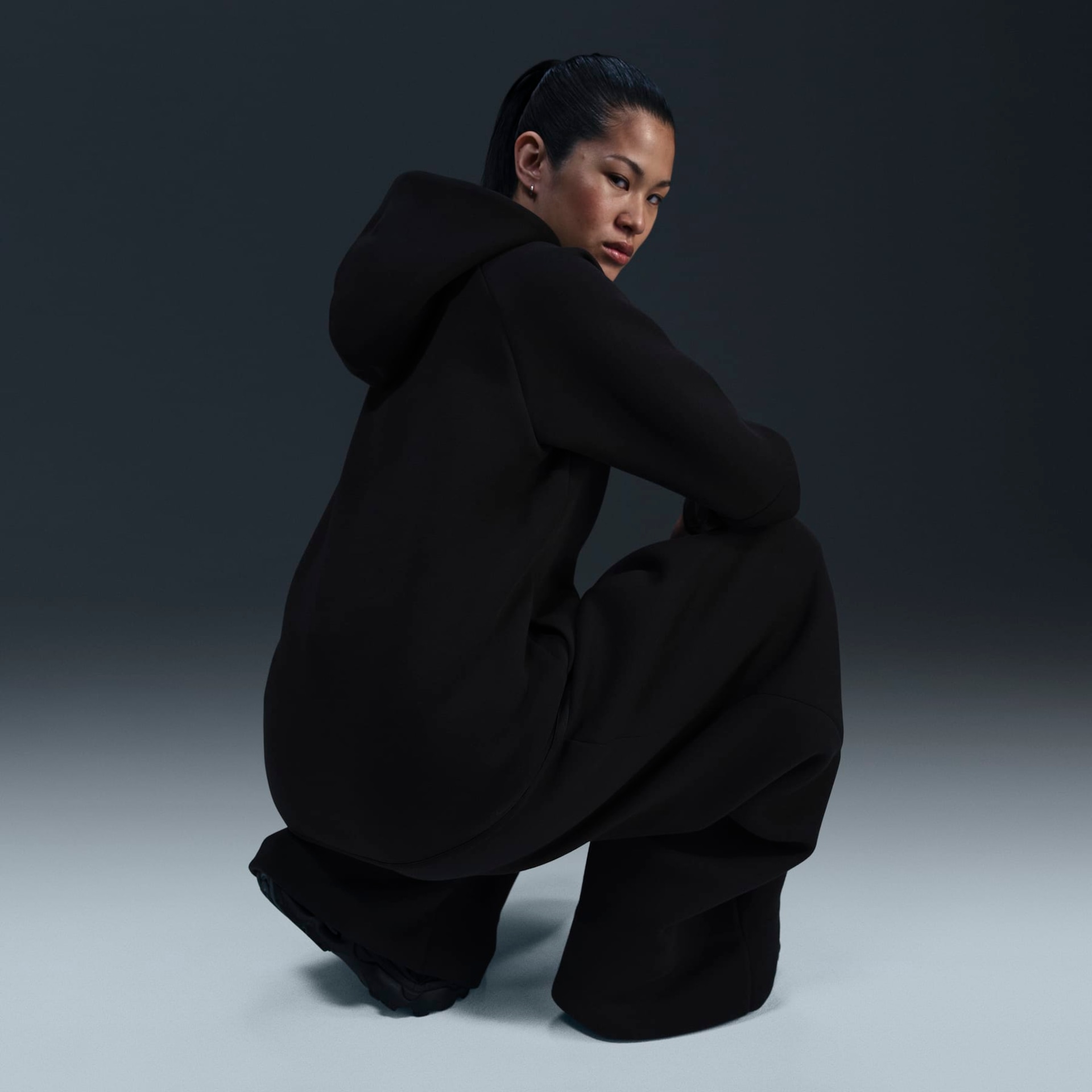 Jaqueta Nike Sportswear Fleece Windrunner Feminina - Foto 2