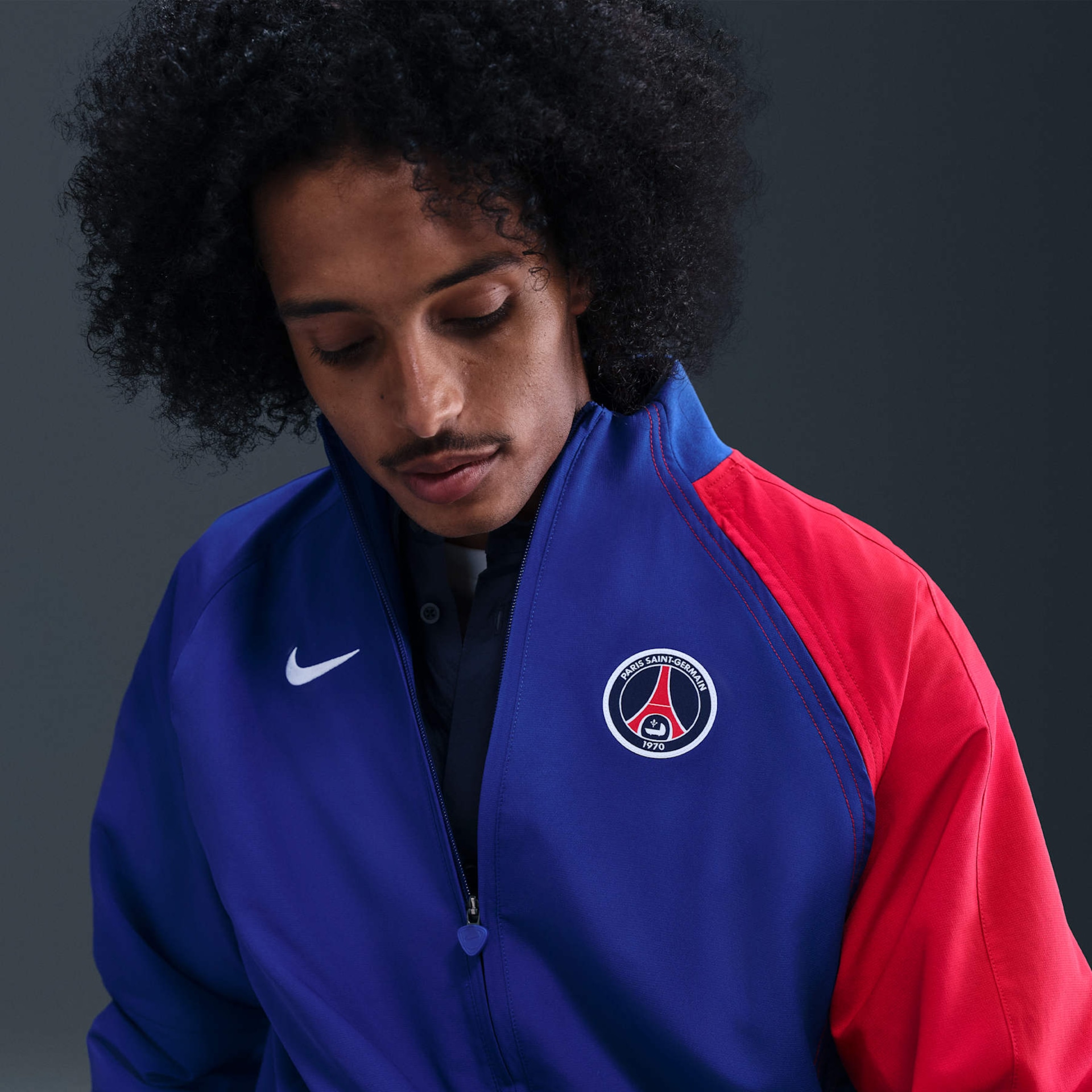 Jaqueta Paris Saint-Germain Nike Reedição Total 90 Masculina - Foto 3