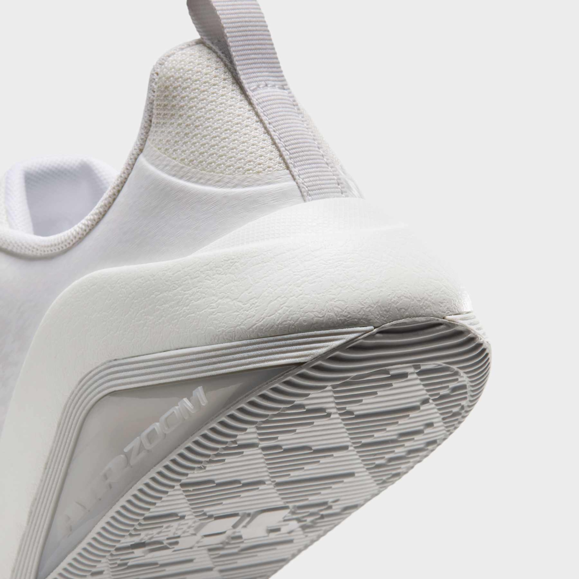 Tênis Nike Air Zoom Bella 7 Feminino - Foto 8