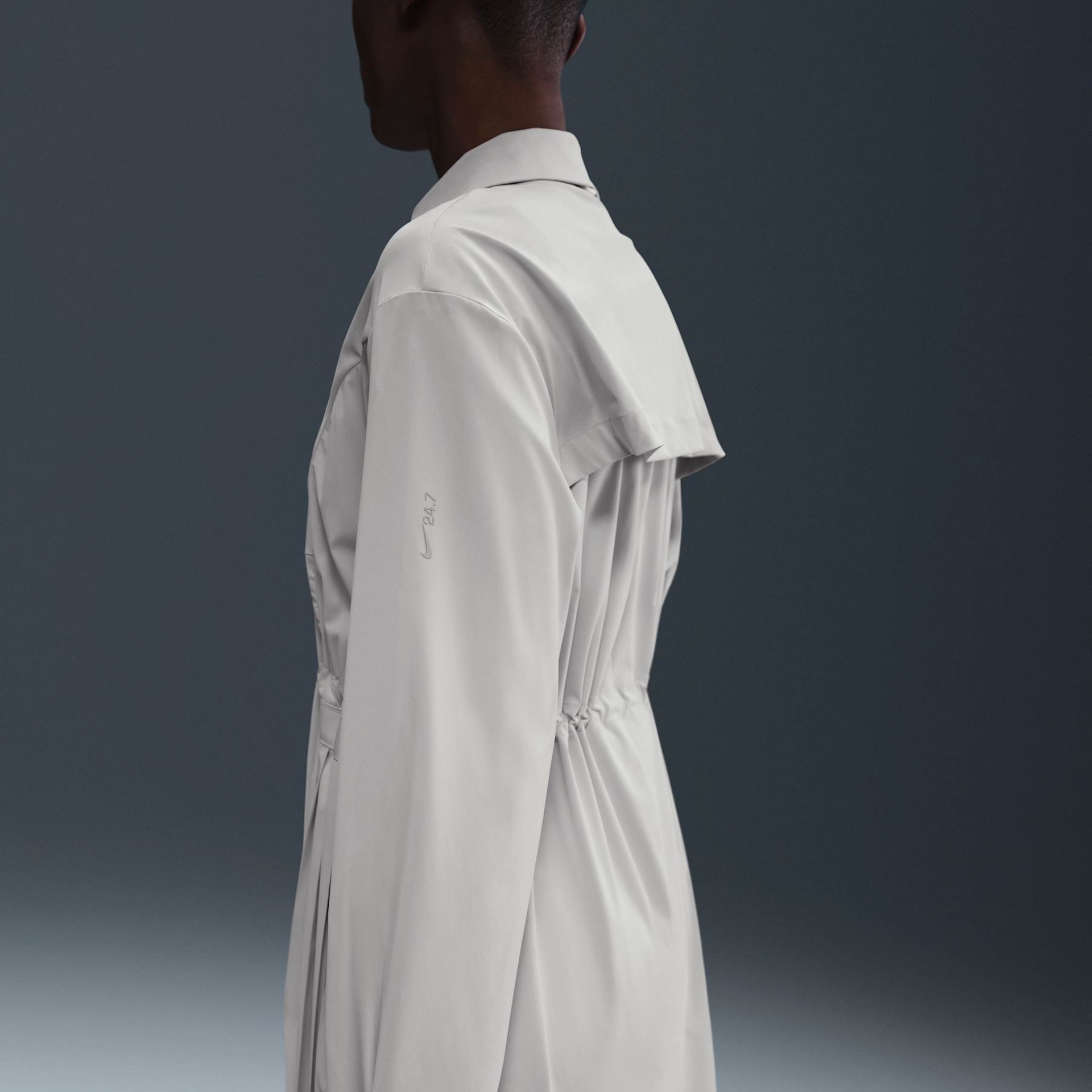 Jaqueta Dri-FIT Nike 24.7 Woven Feminina - Foto 3