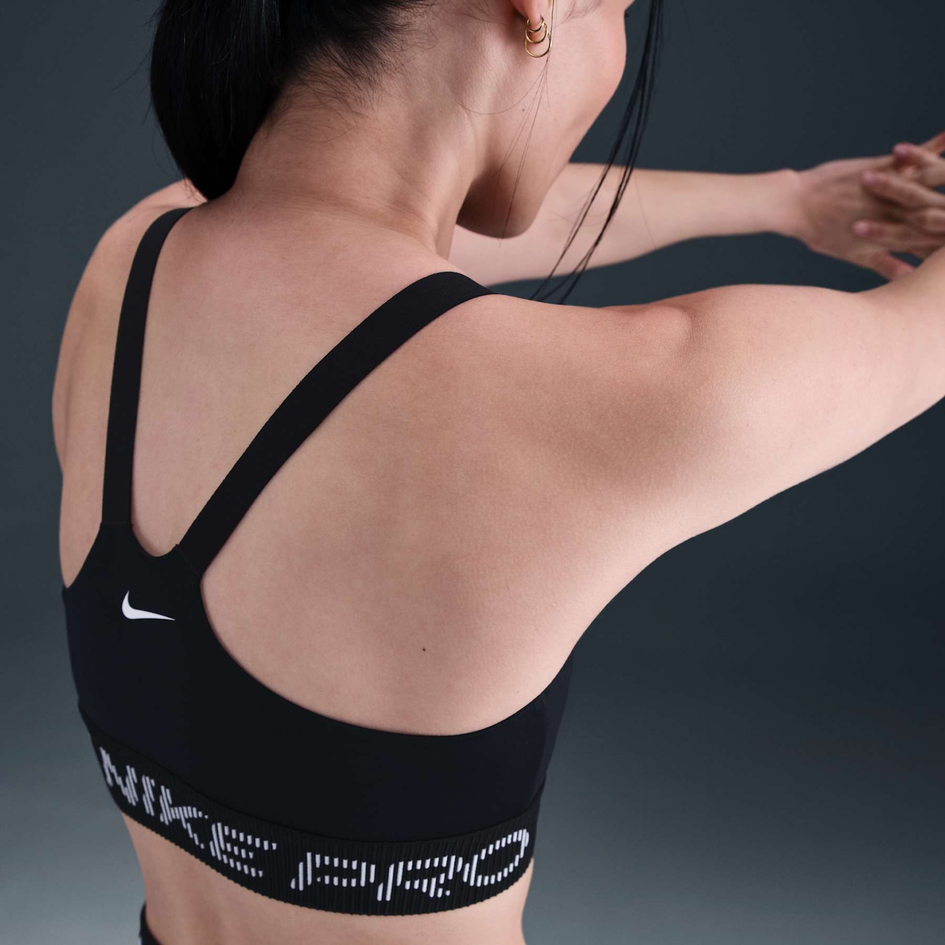 Top Nike Pro Feminino - Foto 2