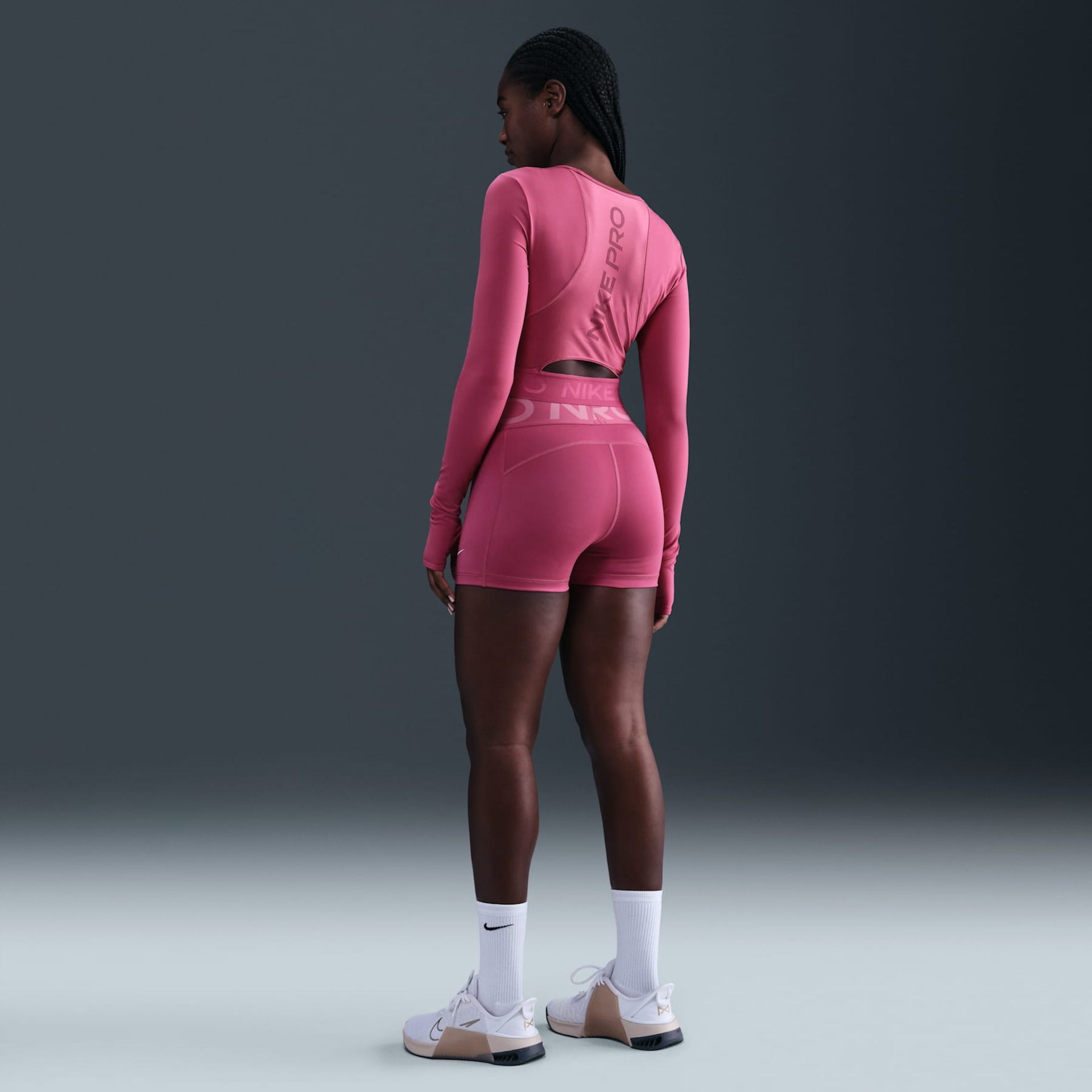 Top Dri-FIT Nike Pro Feminino - Foto 5