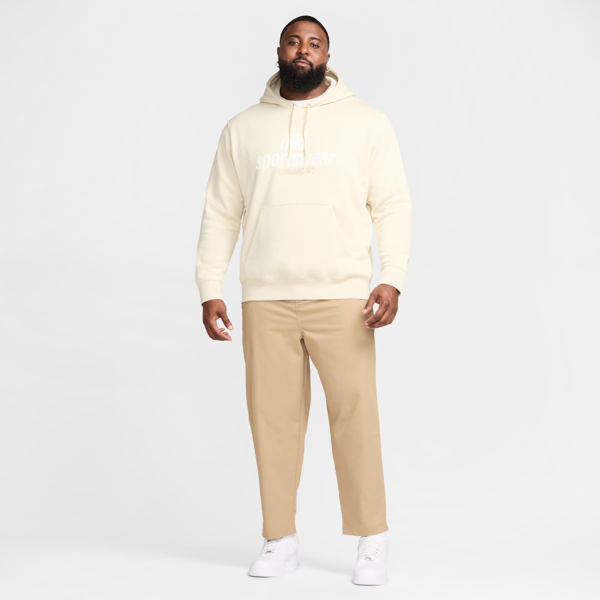 Calça Nike Club Taper Masculina - Foto 12