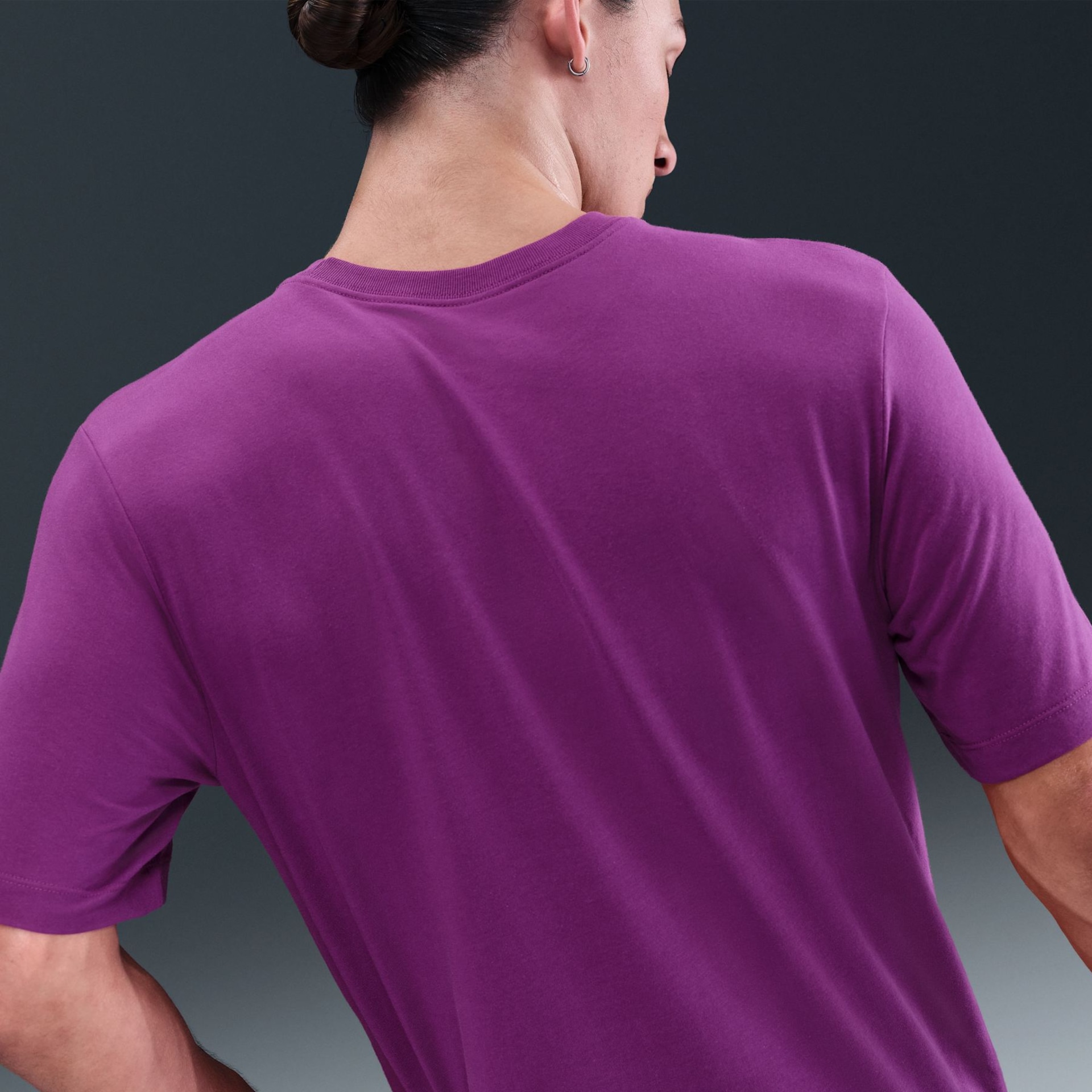 Camiseta Dri-FIT Nike Heritage Masculina - Foto 2