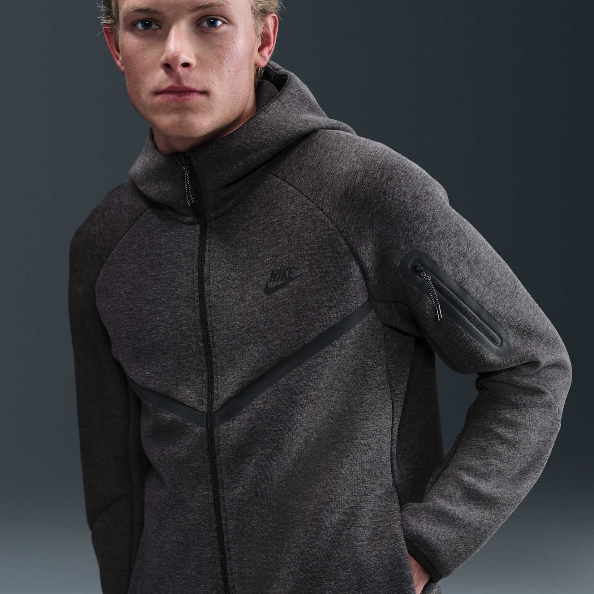 Jaqueta Nike Sportswear Tech Windrunner Masculina - Foto 1