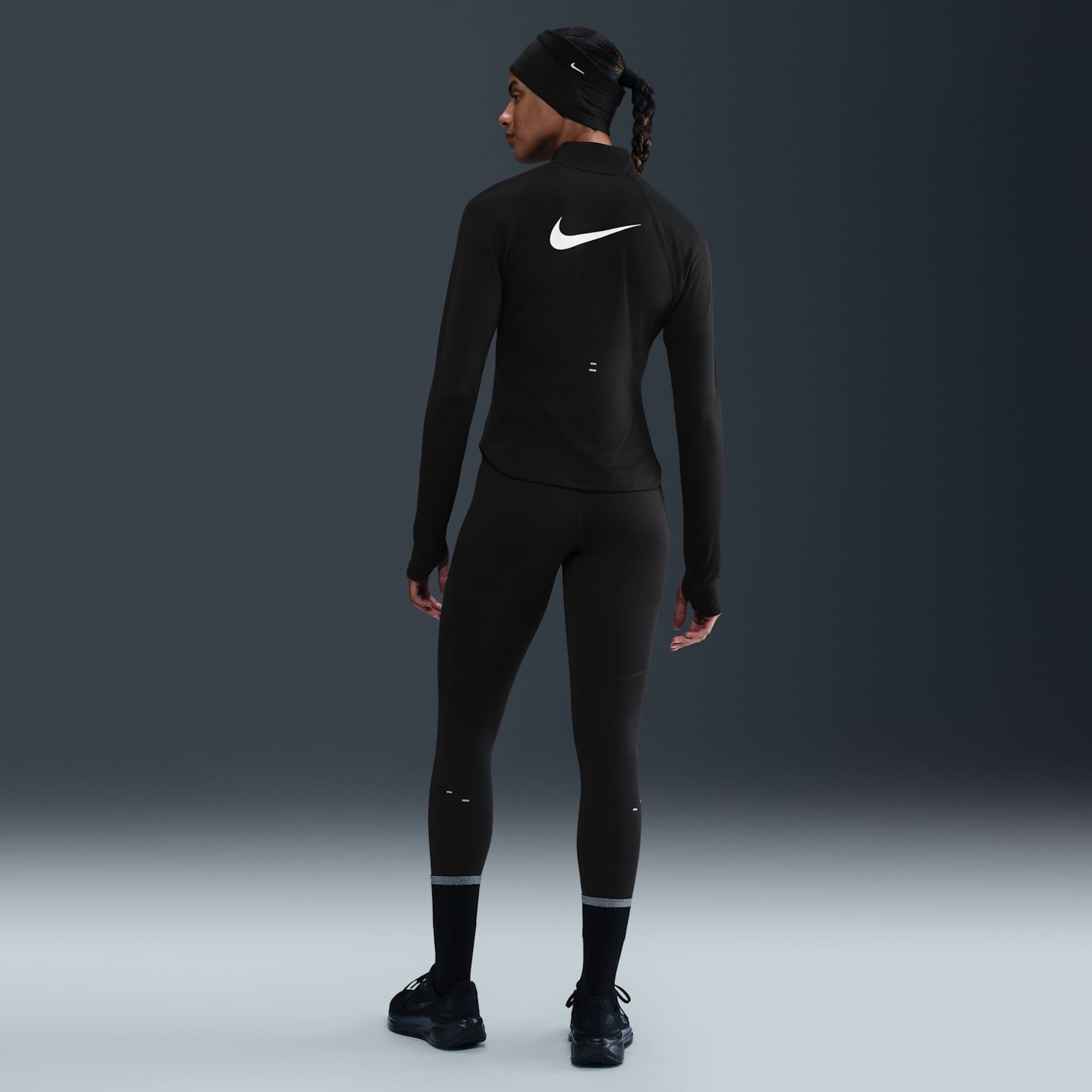 Camiseta Nike Swoosh Feminina - Foto 5