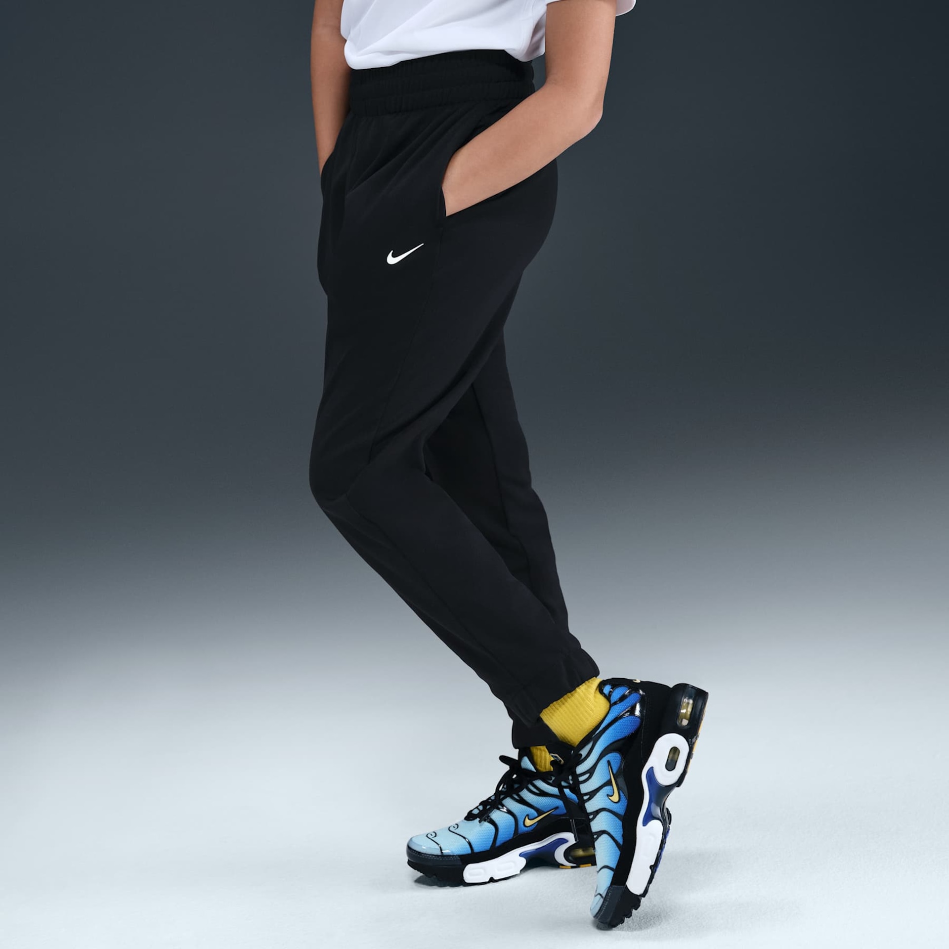 Agasalho Dri-FIT Nike Sportswear Infantil - Foto 4
