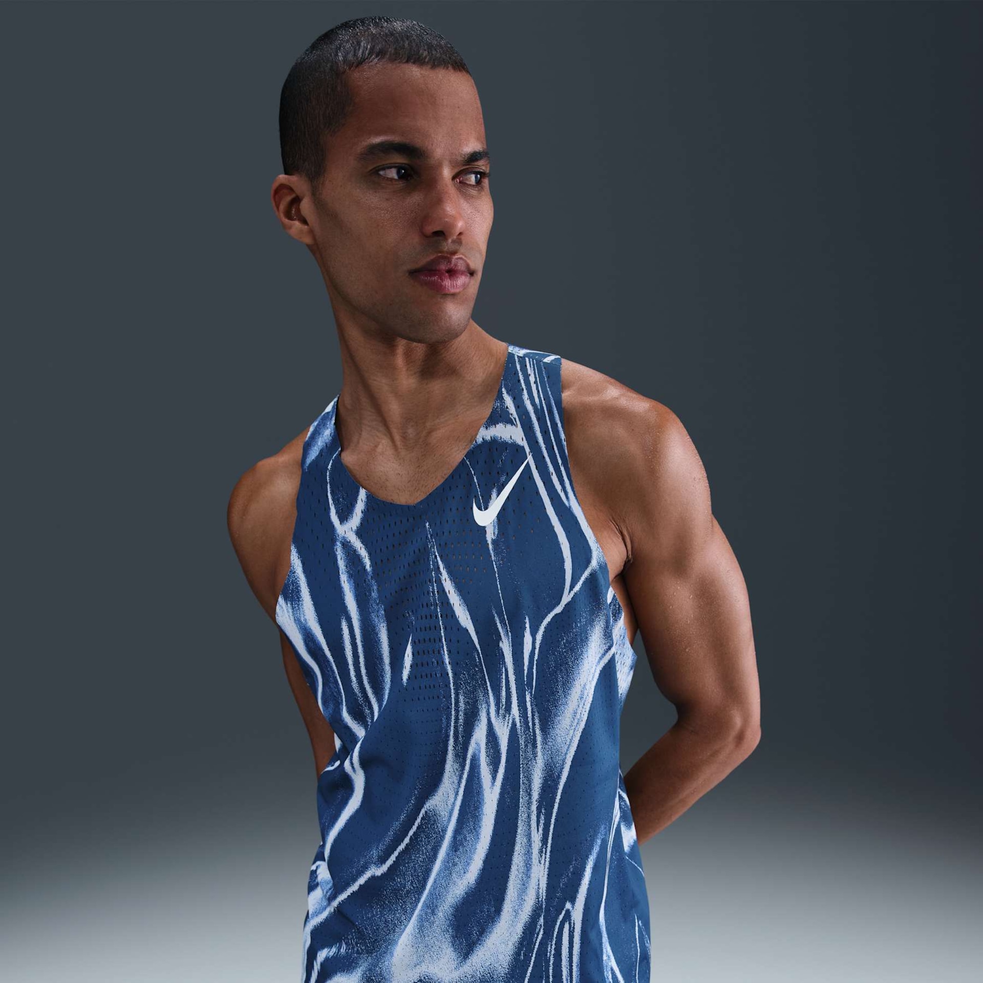 Imagem principal de Regata Dri-FIT Nike ADV Aeroswift Masculina