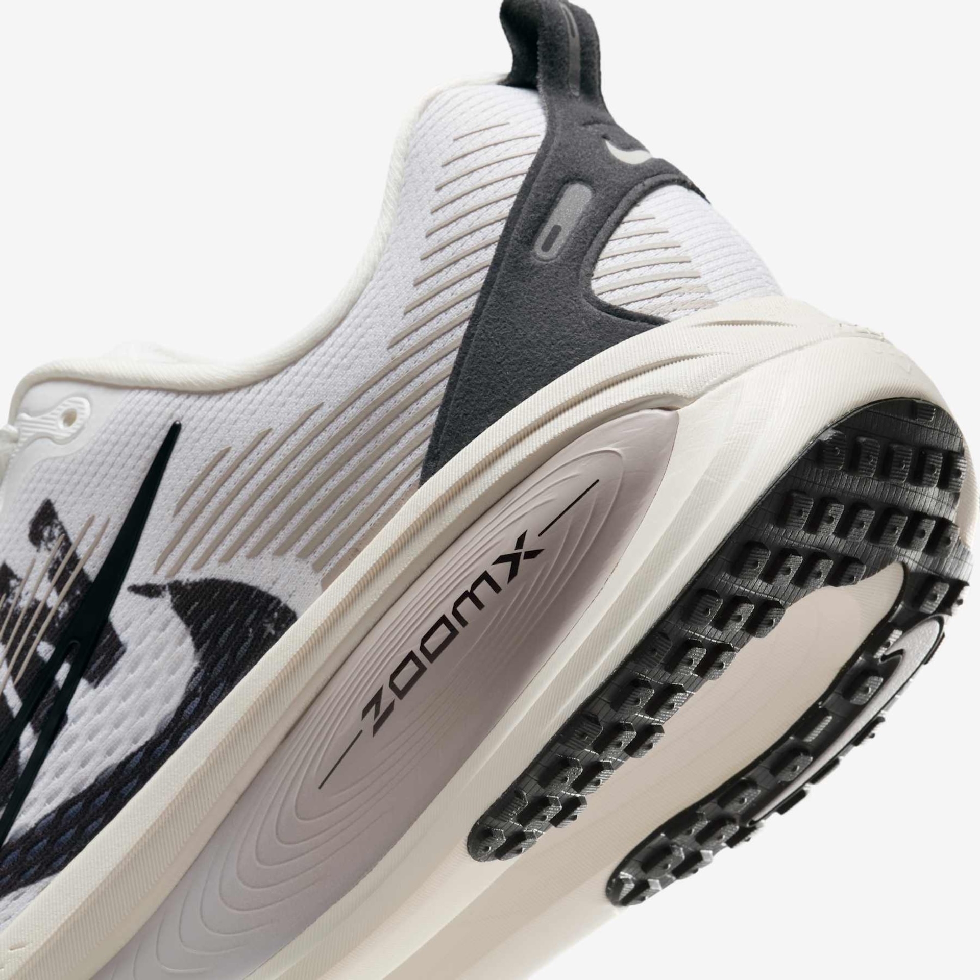 Tênis Nike Vomero 18 Masculino - Foto 8