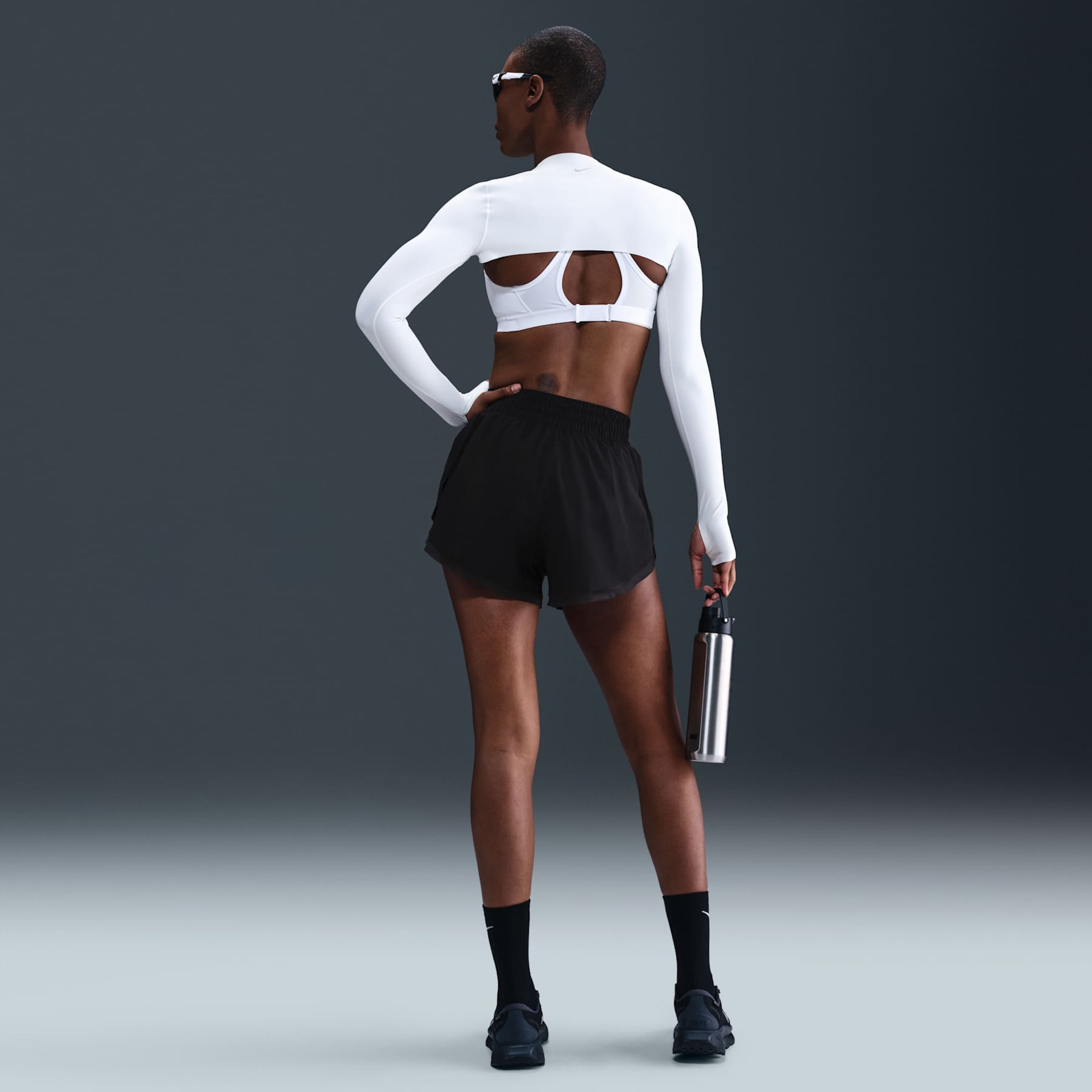 Shorts Dri-FIT Nike One Feminino - Foto 4