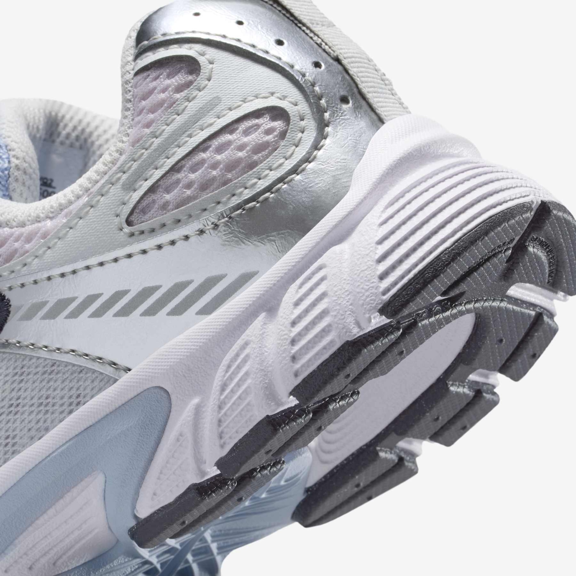 Tênis Nike V5 Runner Infantil - Foto 17