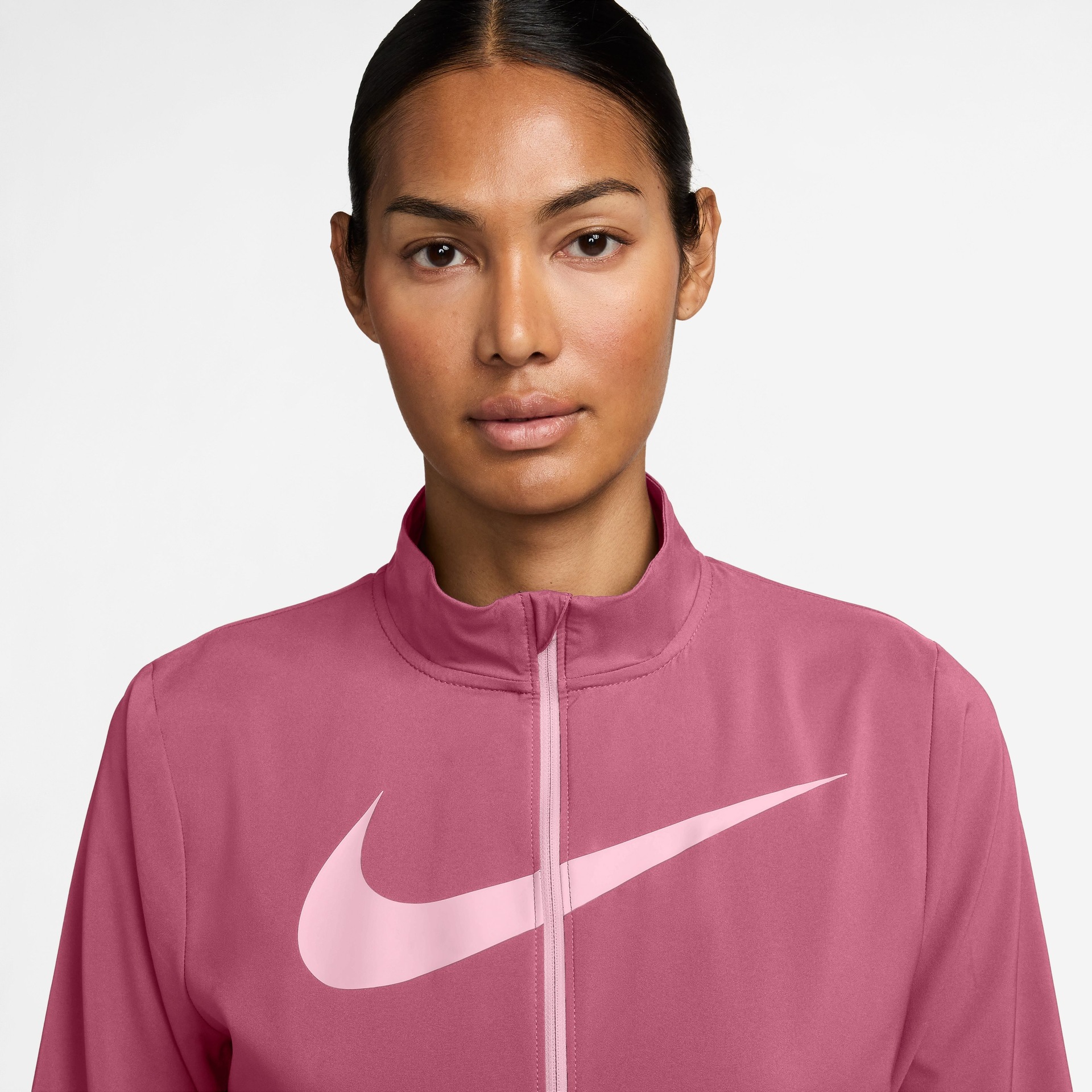 Jaqueta Dri-FIT Nike Swoosh Feminina - Foto 2