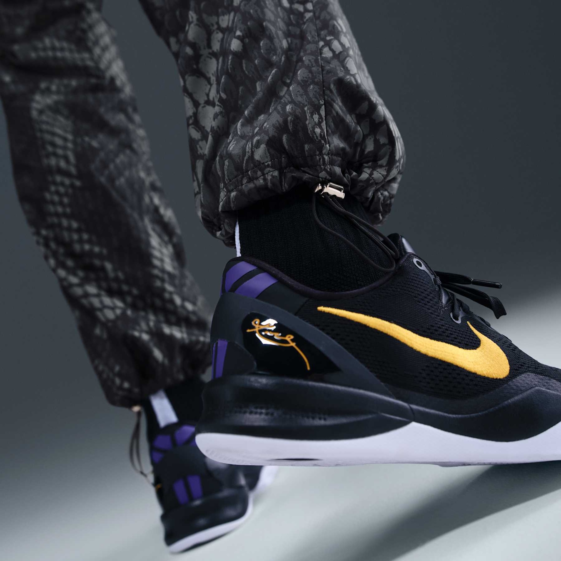 Calça Nike Kobe Bryant Woven Masculina - Foto 6