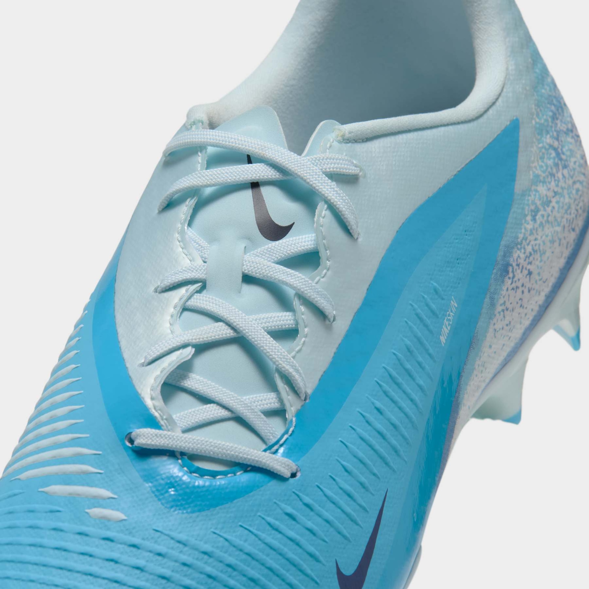 Chuteira Campo Erling Haaland Nike Phantom 6 Academy - Foto 8