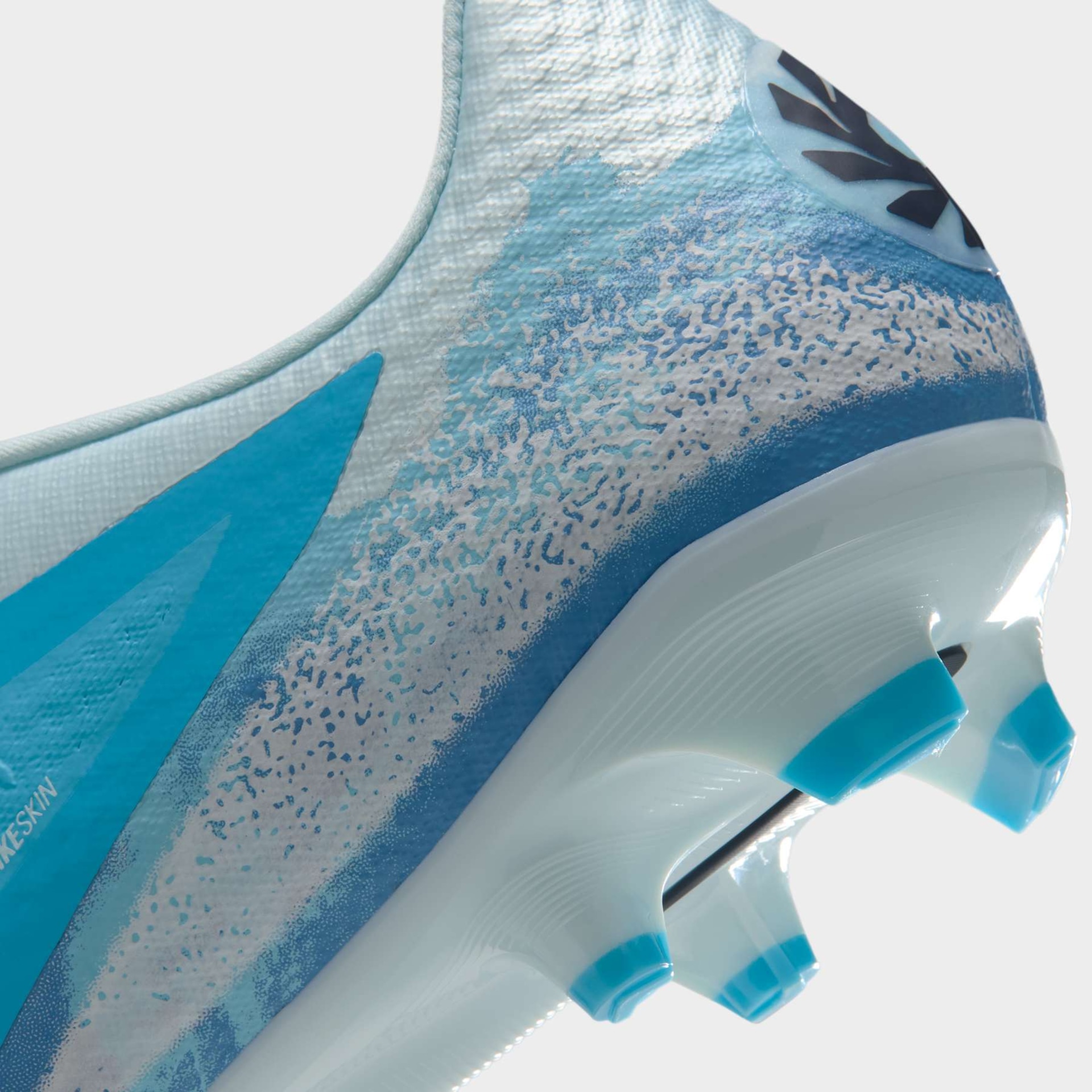 Chuteira Campo Erling Haaland Nike Phantom 6 Academy - Foto 9