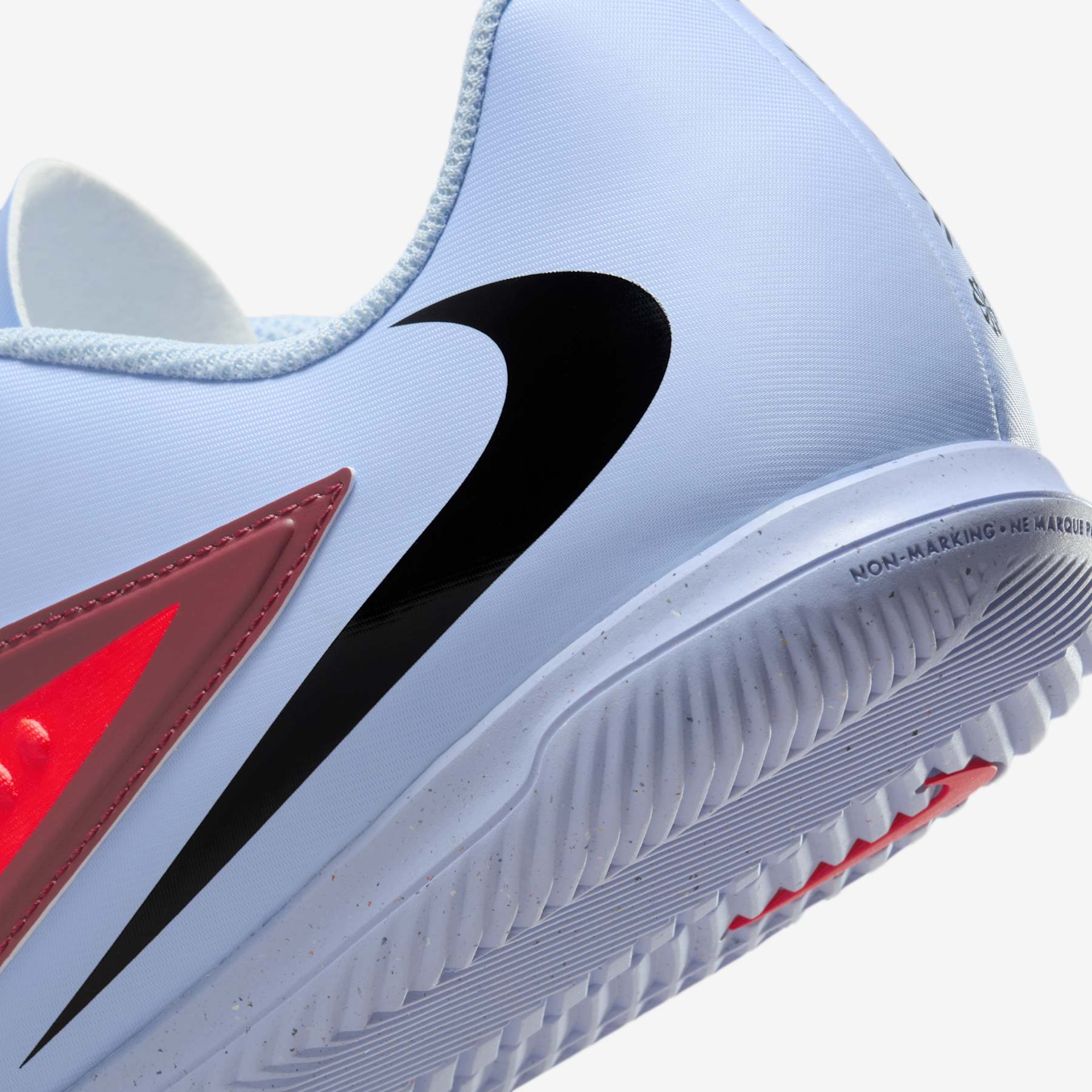 Chuteira Futsal Nike Phantom 6 Club - Foto 8