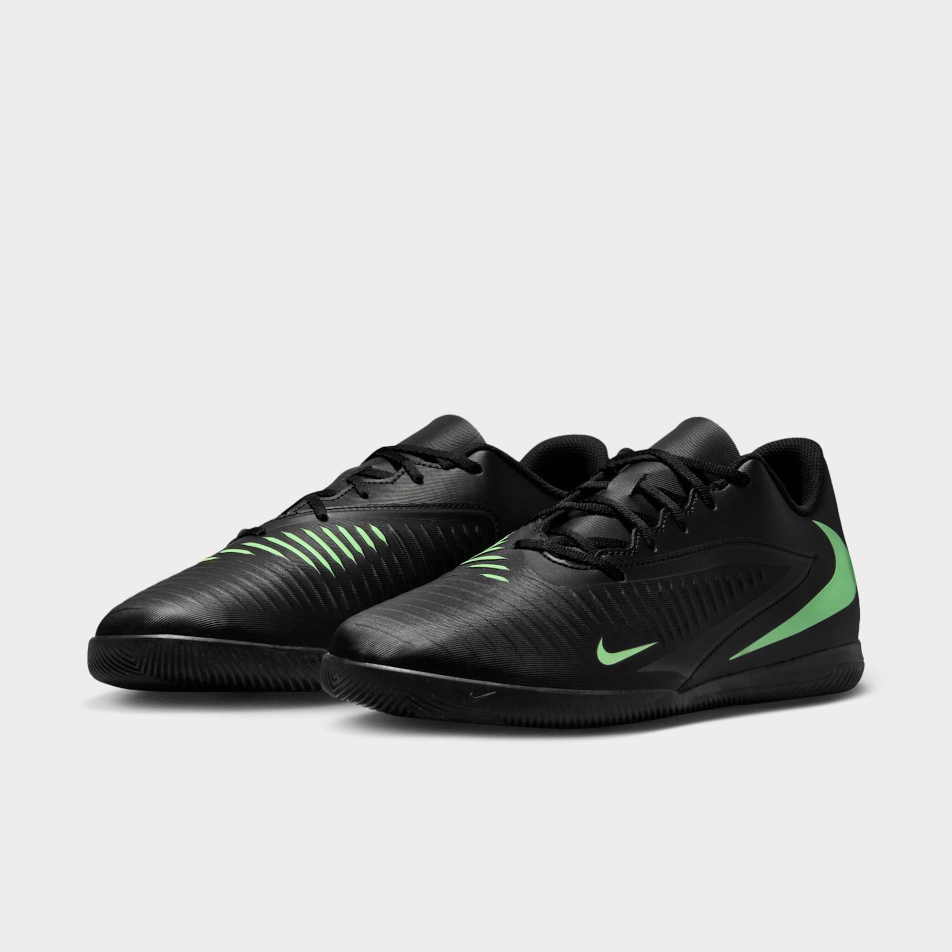 Chuteira Futsal Nike Phantom 6 Club Low - Foto 5