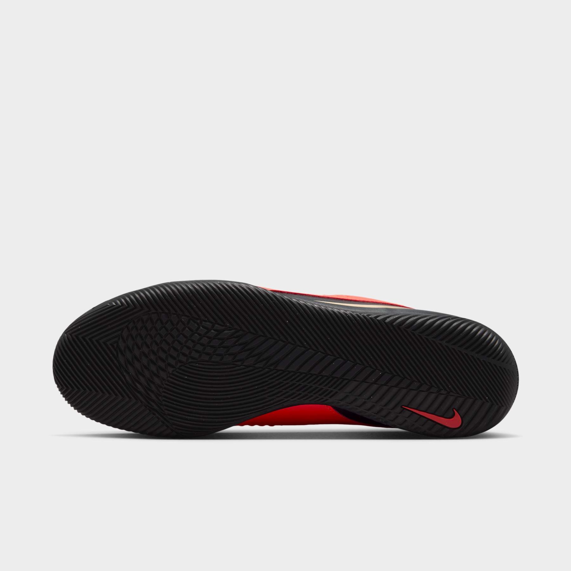 Chuteira Futsal Nike Phantom 6 Club Low - Foto 2