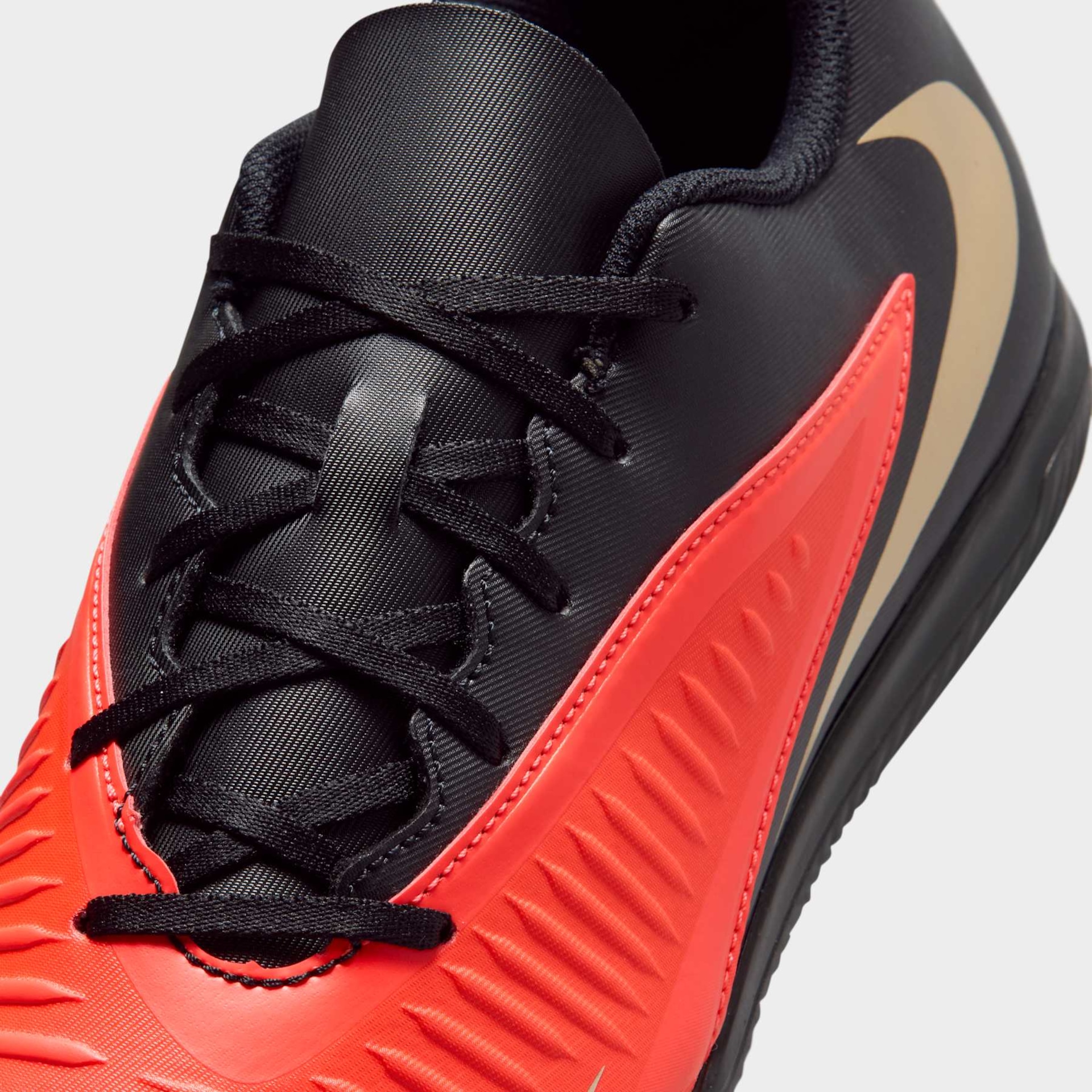 Chuteira Futsal Nike Phantom 6 Club Low - Foto 7
