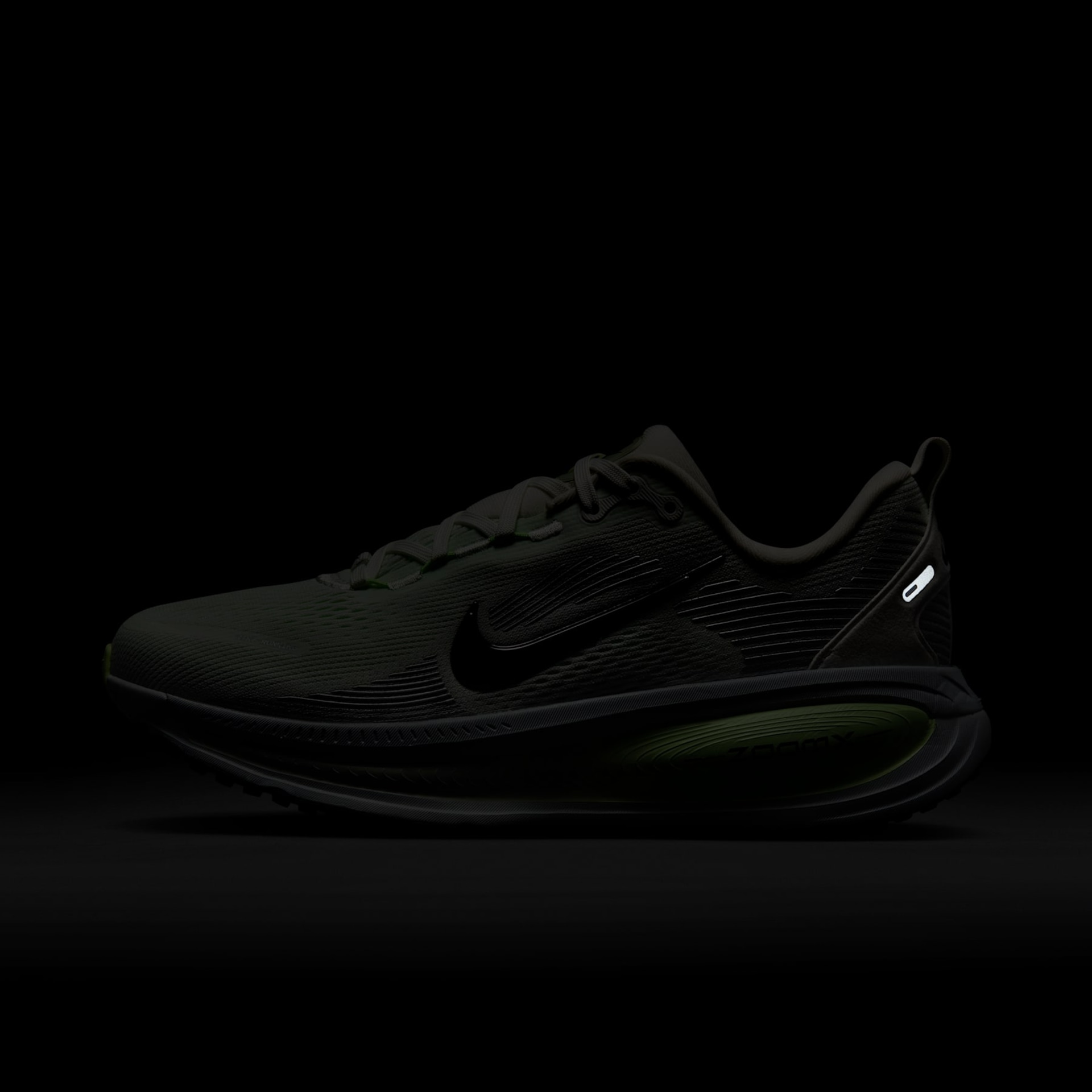 Tênis Nike Vomero 18 Feminino - Foto 10