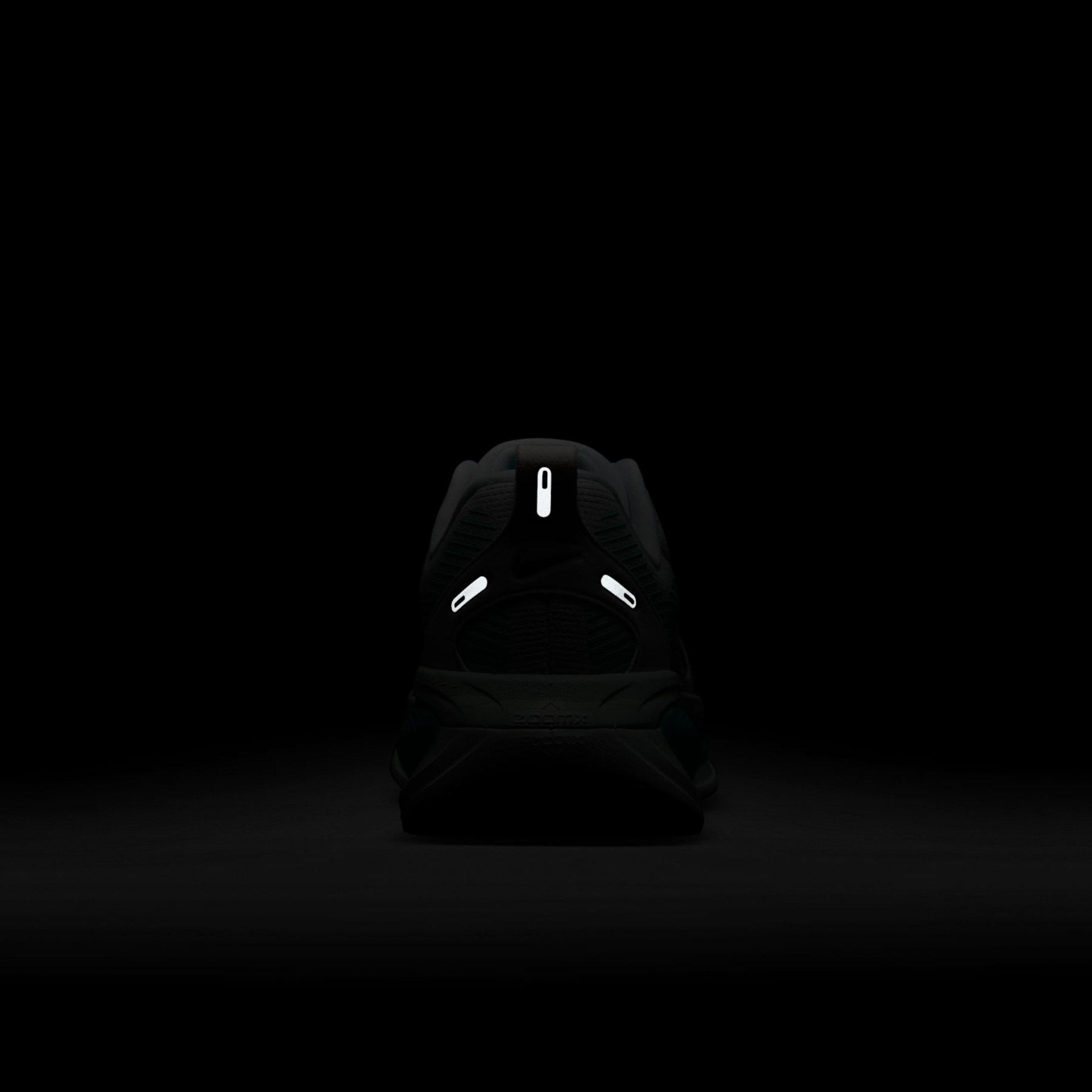 Tênis Nike Vomero 18 Feminino - Foto 9