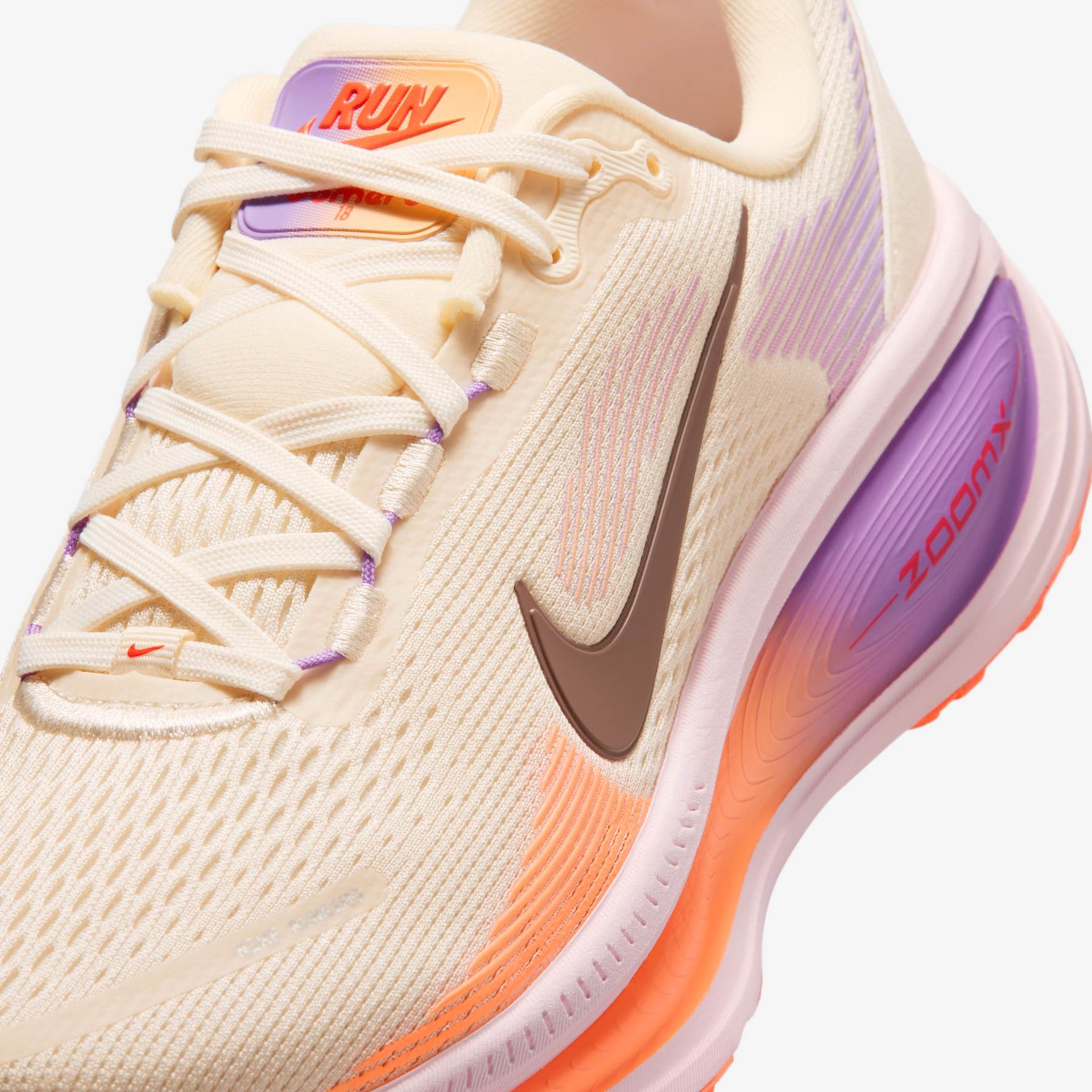Tênis Nike Vomero 18 Feminino - Foto 7