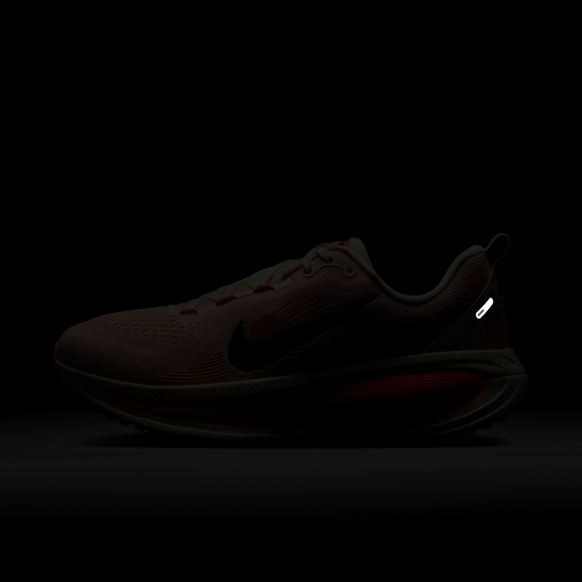 Tênis Nike Vomero 18 Feminino - Foto 10