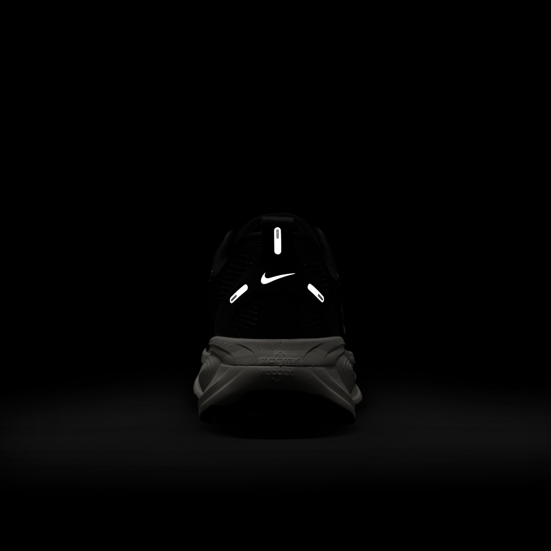 Tênis Nike Vomero 18 Feminino - Foto 12