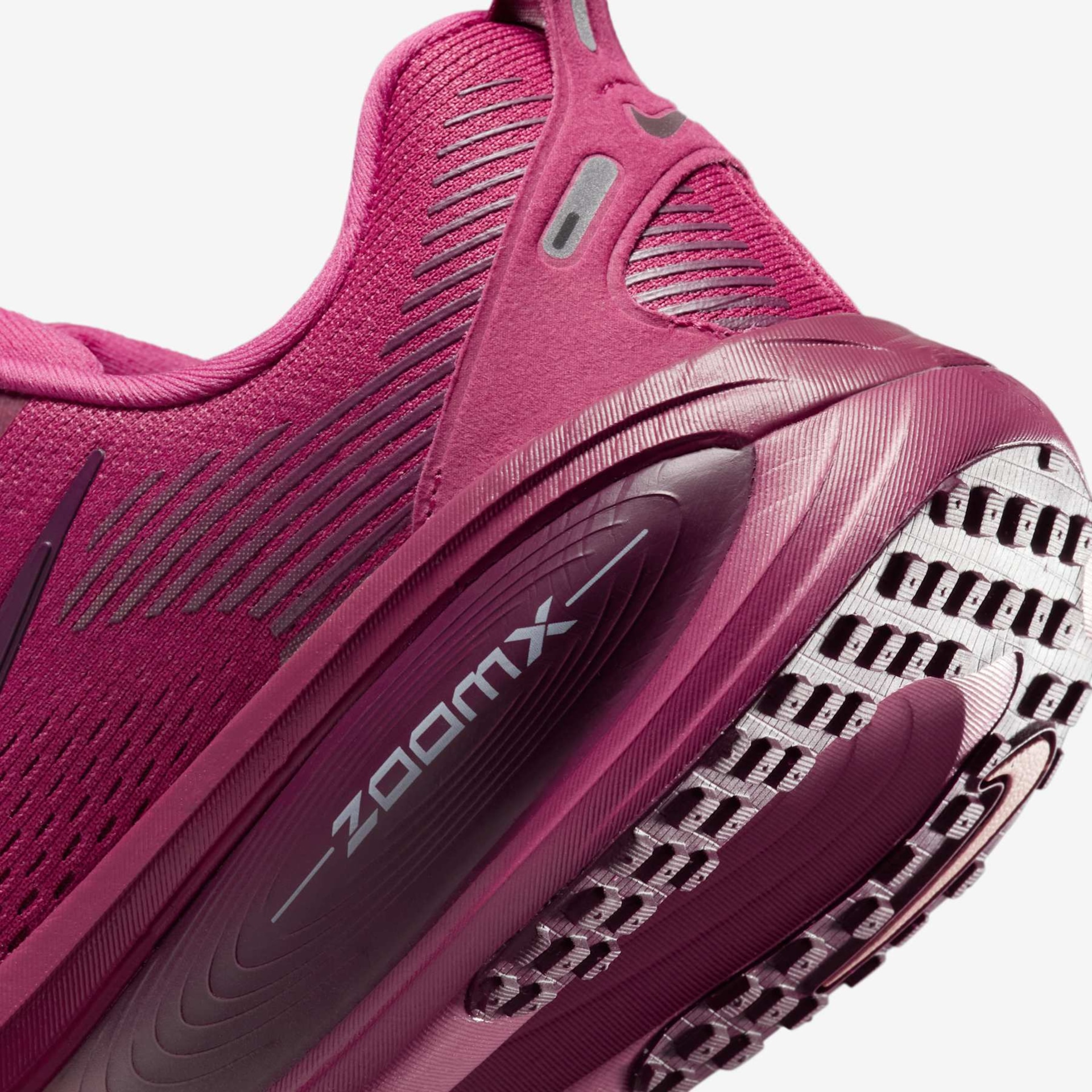 Tênis Nike Vomero 18 Feminino - Foto 8