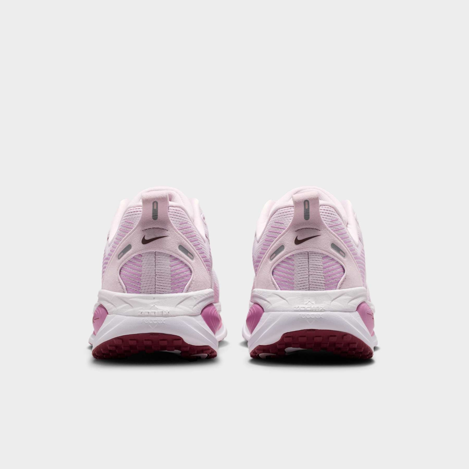 Tênis Nike Vomero 18 Feminino - Foto 6