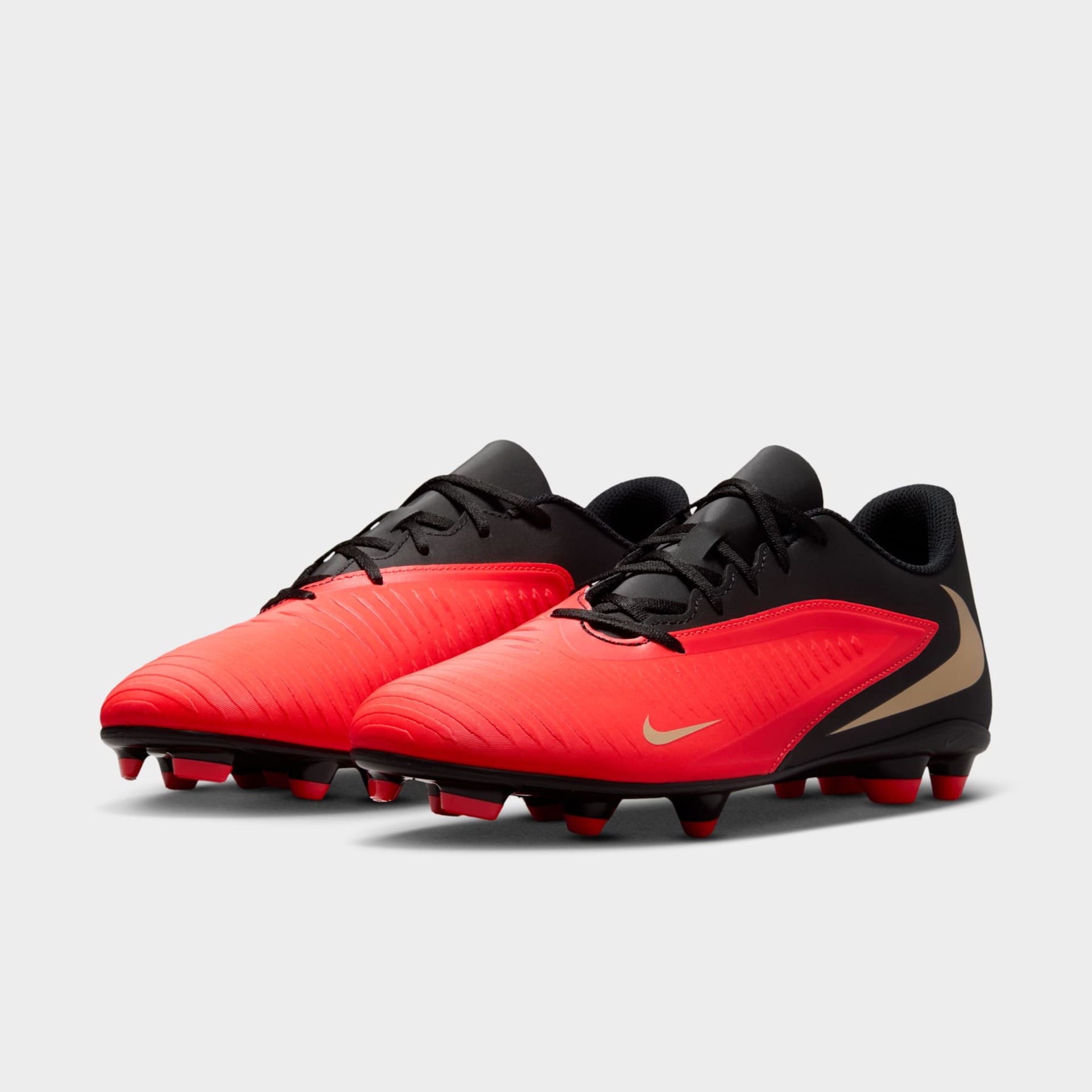Chuteira Campo Nike Phantom 6 Club - Foto 5