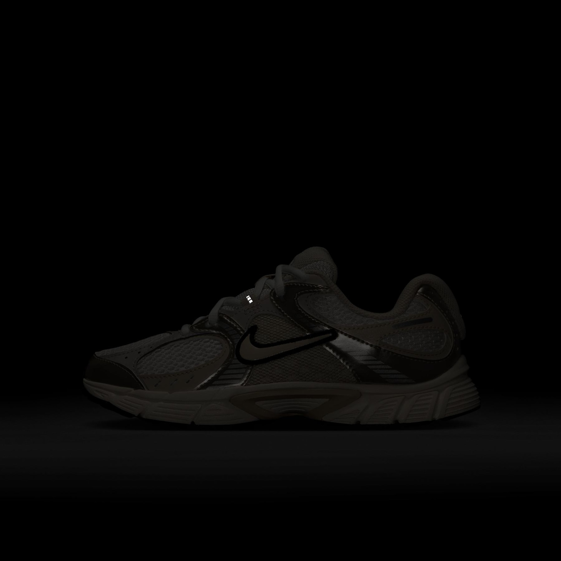 Tênis Nike V5 Runner Infantil - Foto 9