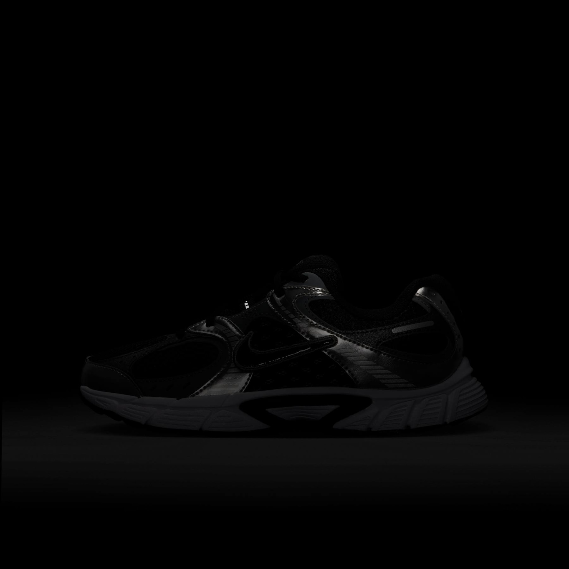 Tênis Nike V5 Runner Infantil - Foto 9