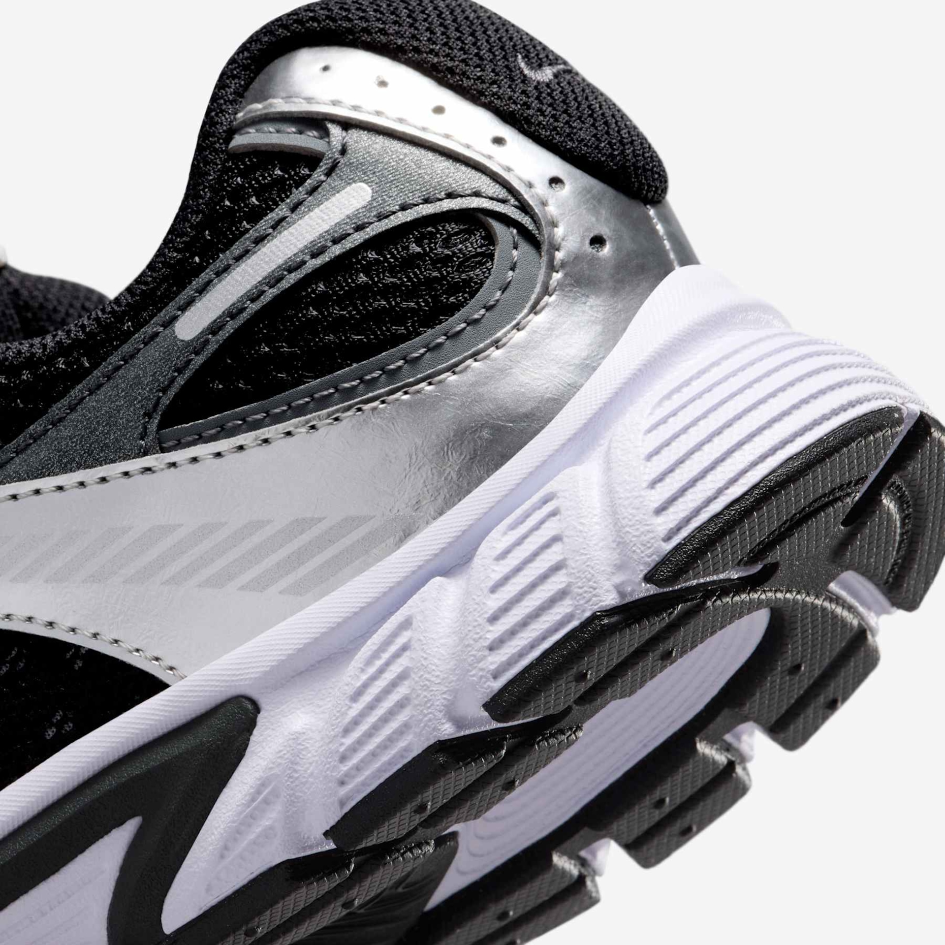 Tênis Nike V5 Runner Infantil - Foto 8
