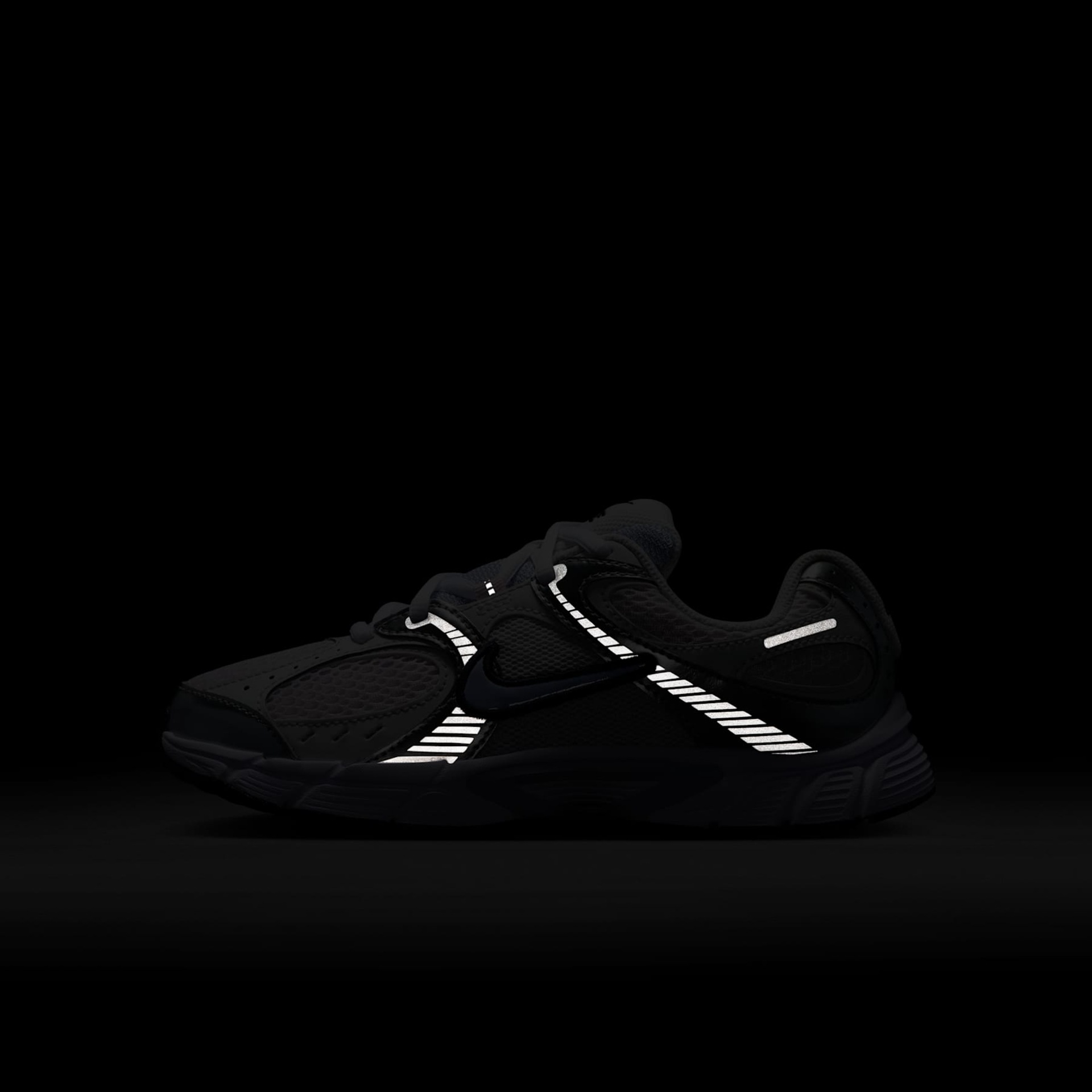 Tênis Nike V5 Runner Infantil - Foto 9