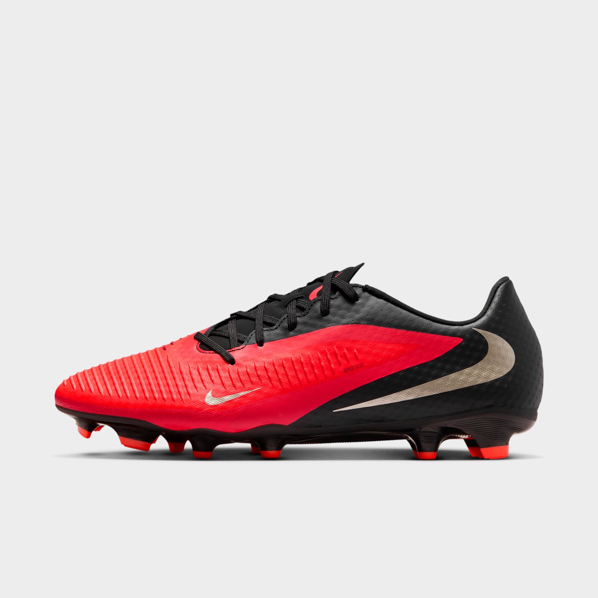 Chuteira Campo Nike Phantom 6 Academy Low - Foto 1