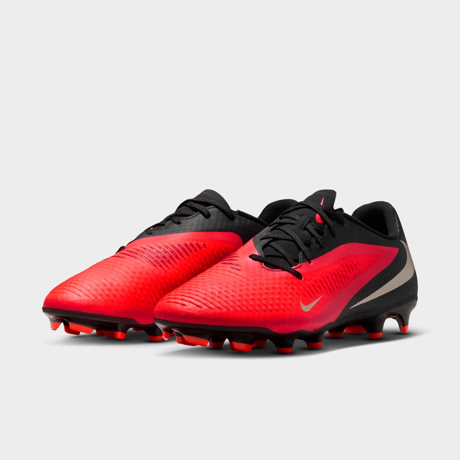 Chuteira Campo Nike Phantom 6 Academy Low - Foto 5