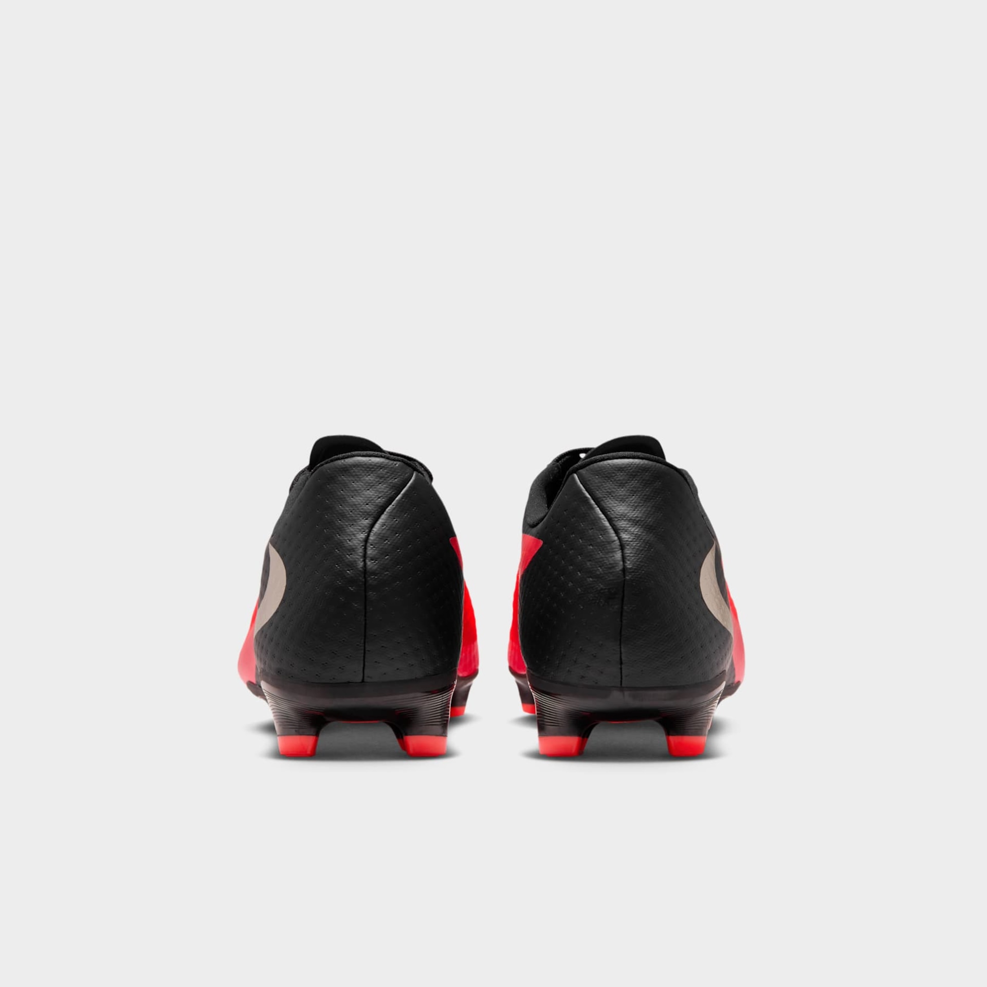 Chuteira Campo Nike Phantom 6 Academy Low - Foto 6