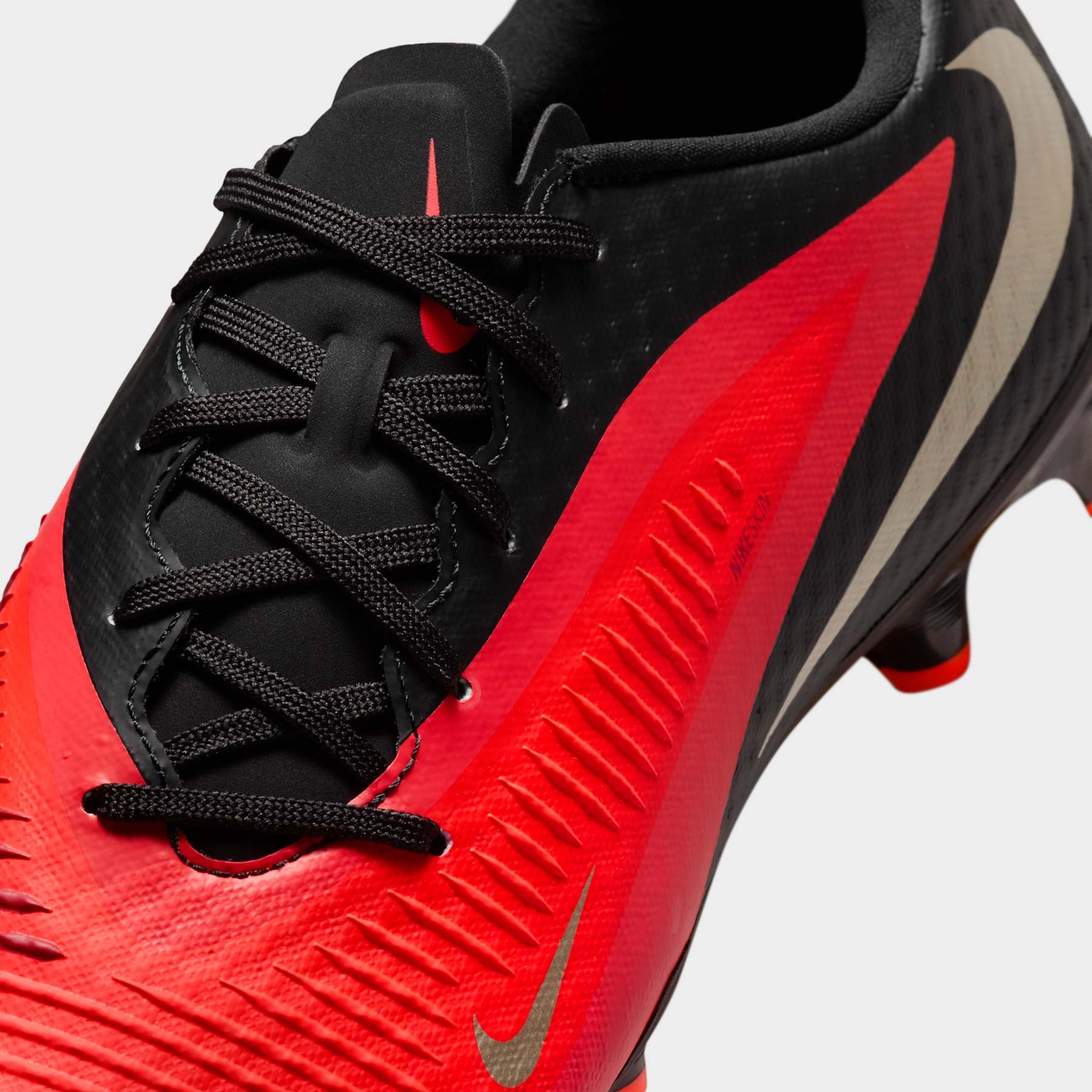 Chuteira Campo Nike Phantom 6 Academy Low - Foto 8