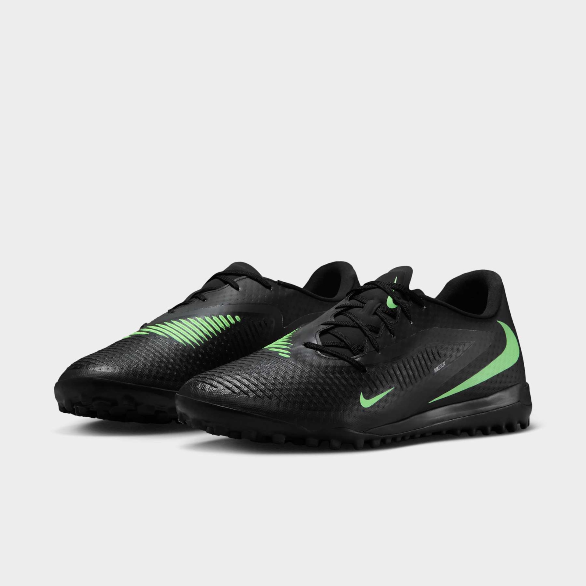 Chuteira Society Nike Phantom 6 Academy Low - Foto 5