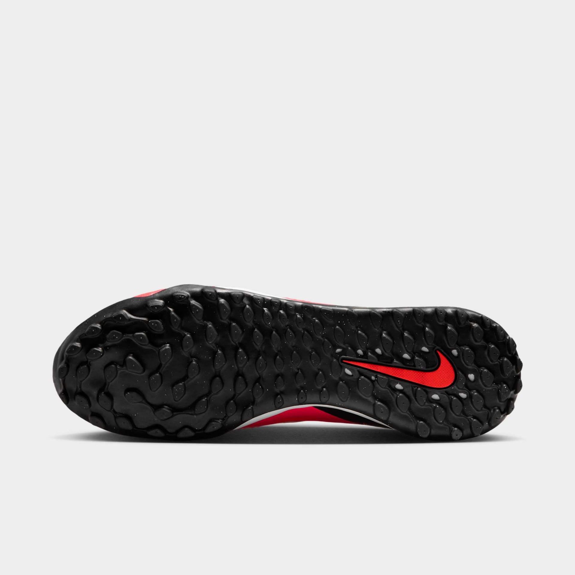 Chuteira Society Nike Phantom 6 Academy Low - Foto 2